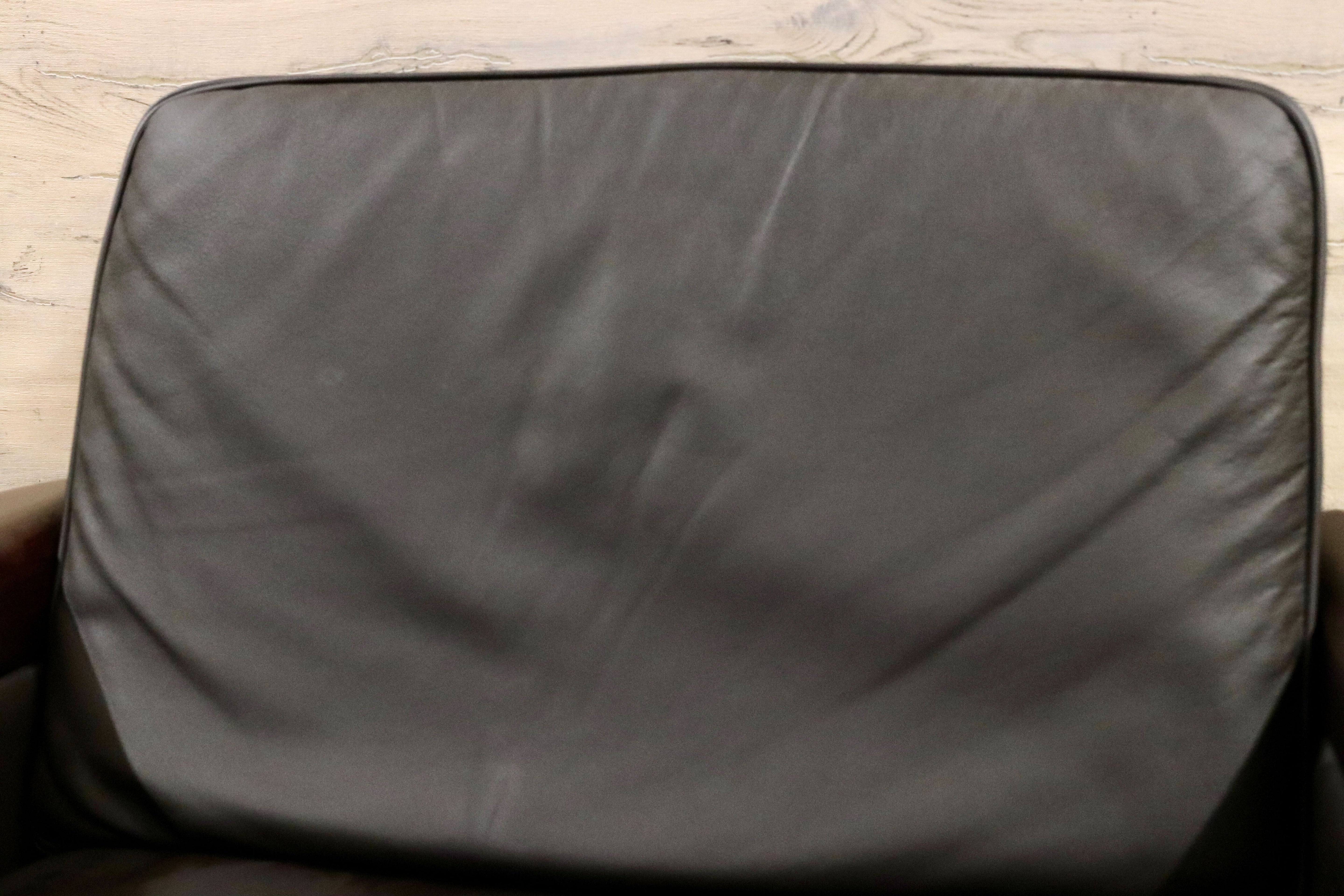 GMGK517A○Dyrlund / デューロン 1人掛けソファ シングルソファ 椅子 北欧 デンマーク ローズウッド 本革 希少 ヴィンテージ 約40万