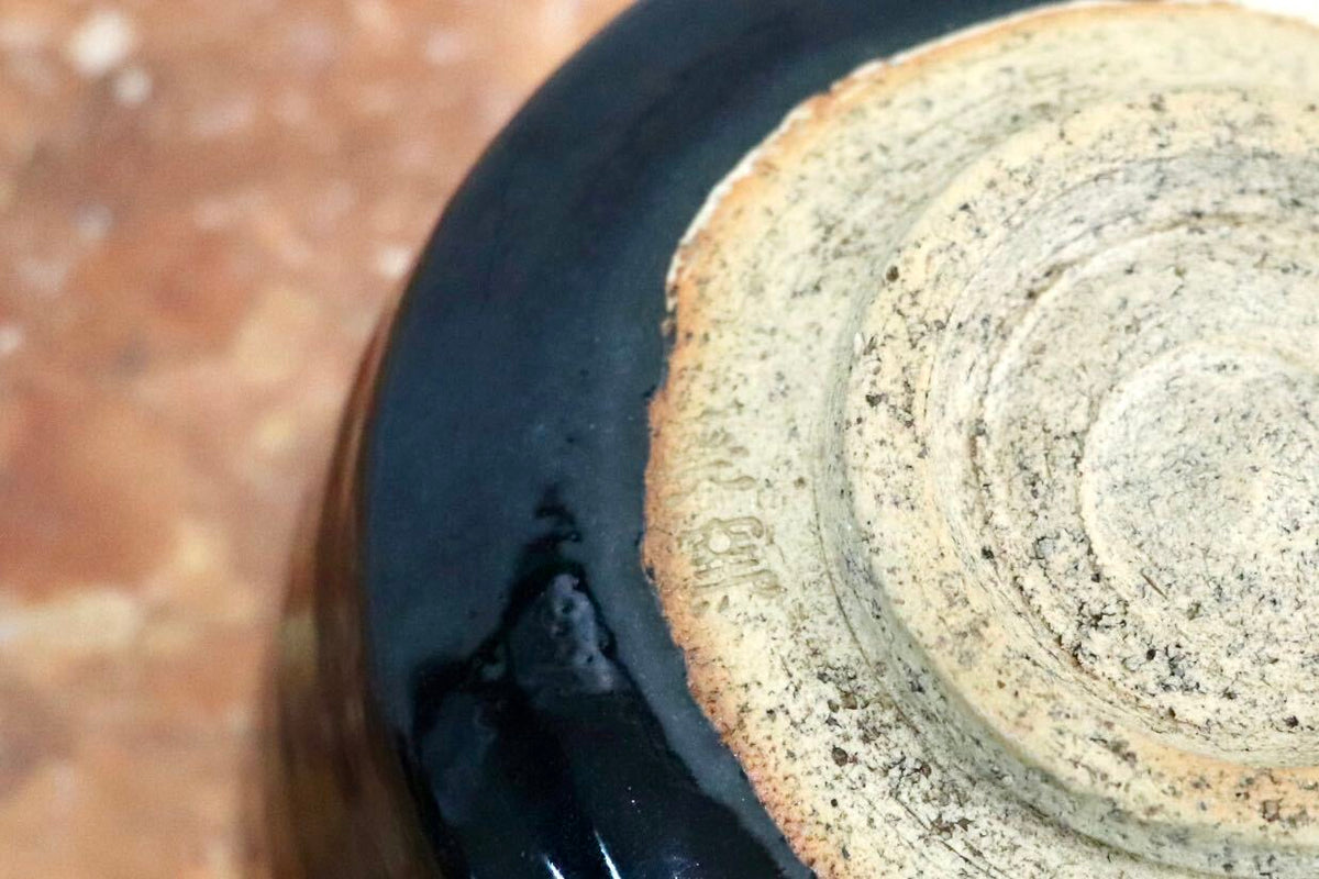 GMJK371BC〇紀州焼 葵窯 黒釉 寿老人図 茶碗 茶道具 抹茶碗