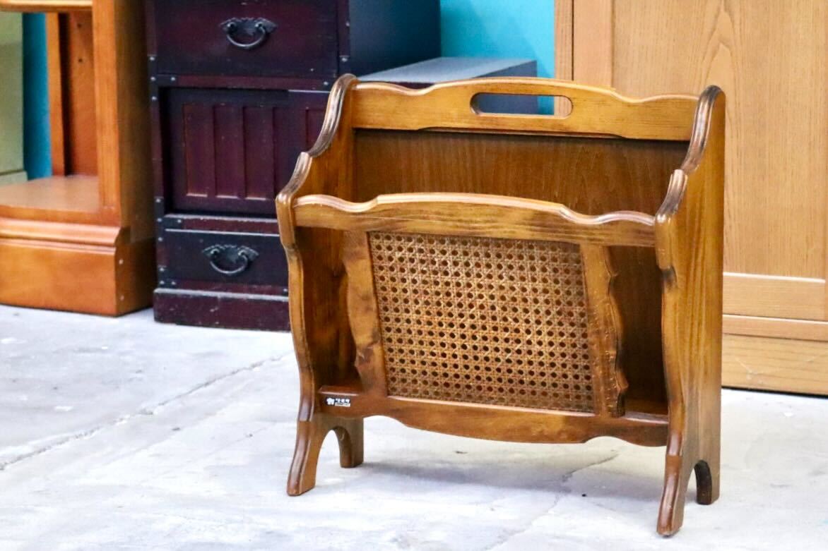 GMIH377○karimoku / カリモク コロニアル マガジンラック スリッパラック 雑誌入れ 収納 木製 ラタン 籐 クラシック