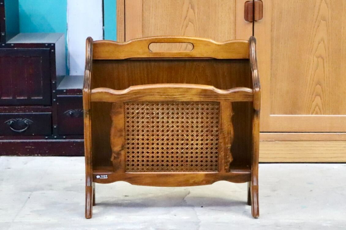 GMIH377○karimoku / カリモク コロニアル マガジンラック スリッパラック 雑誌入れ 収納 木製 ラタン 籐 クラシック