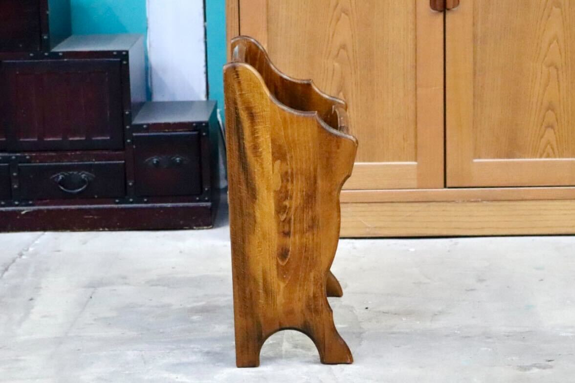 GMIH377○karimoku / カリモク コロニアル マガジンラック スリッパラック 雑誌入れ 収納 木製 ラタン 籐 クラシック