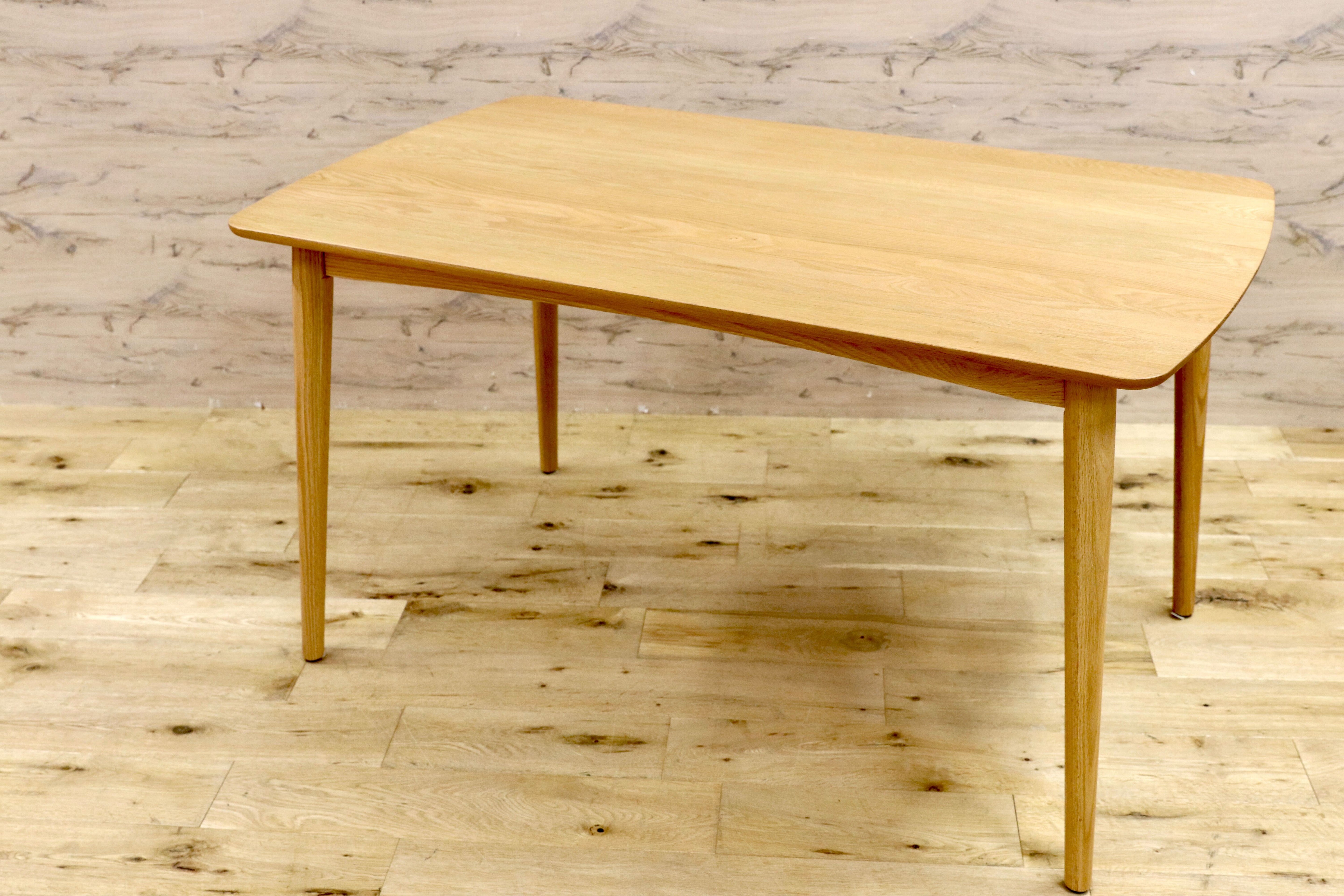 GMIS27○IDC大塚家具 シネマ3 ダイニングテーブル 食卓テーブル オーク材 北欧スタイル 定価7.7万 モデルルーム展示品