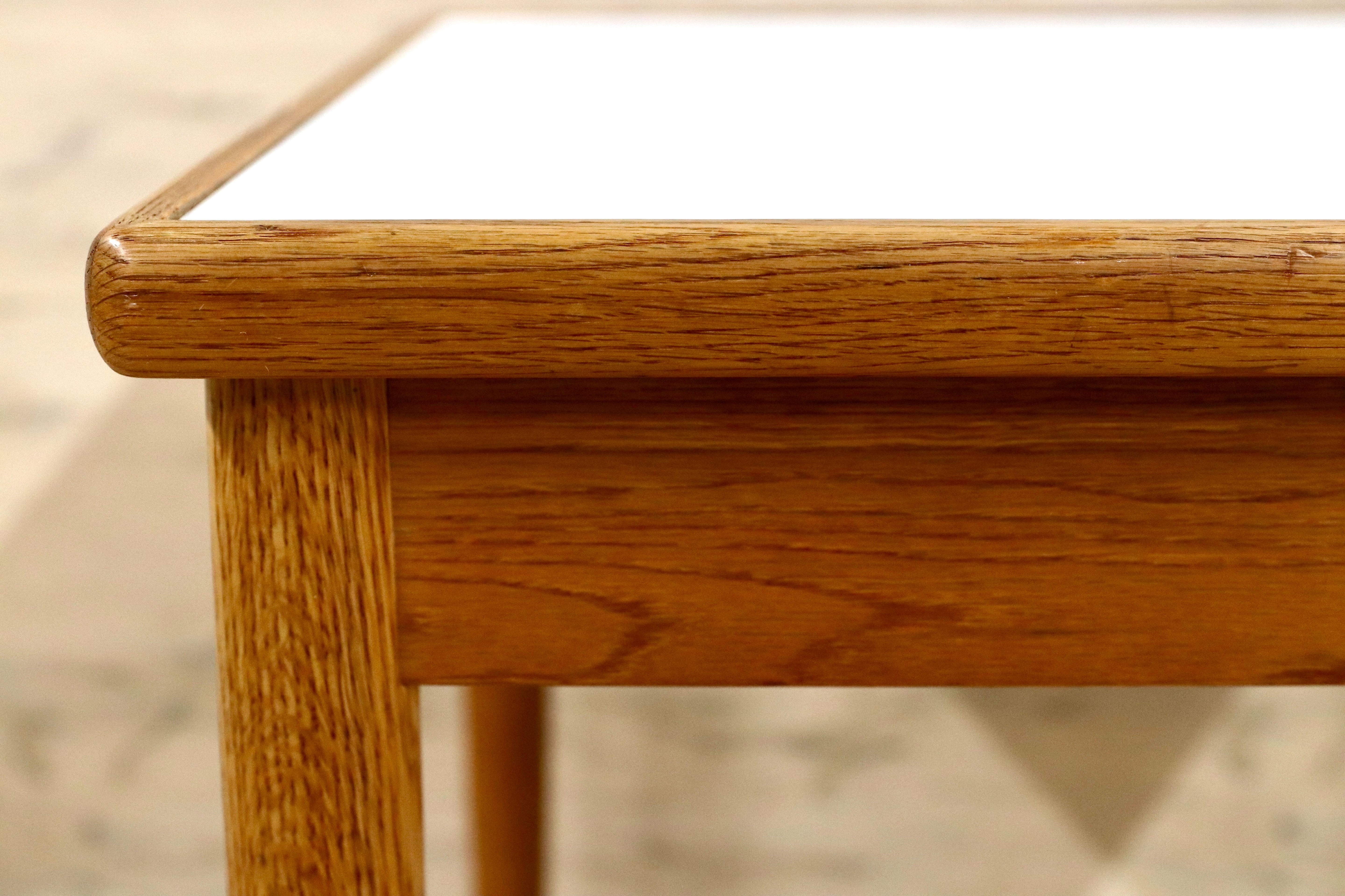 GMGK533B○オールドカリモク karimoku サイドテーブル コーヒーテーブル 花台 飾り台 コンソールテーブル オーク材 ヴィンテージ