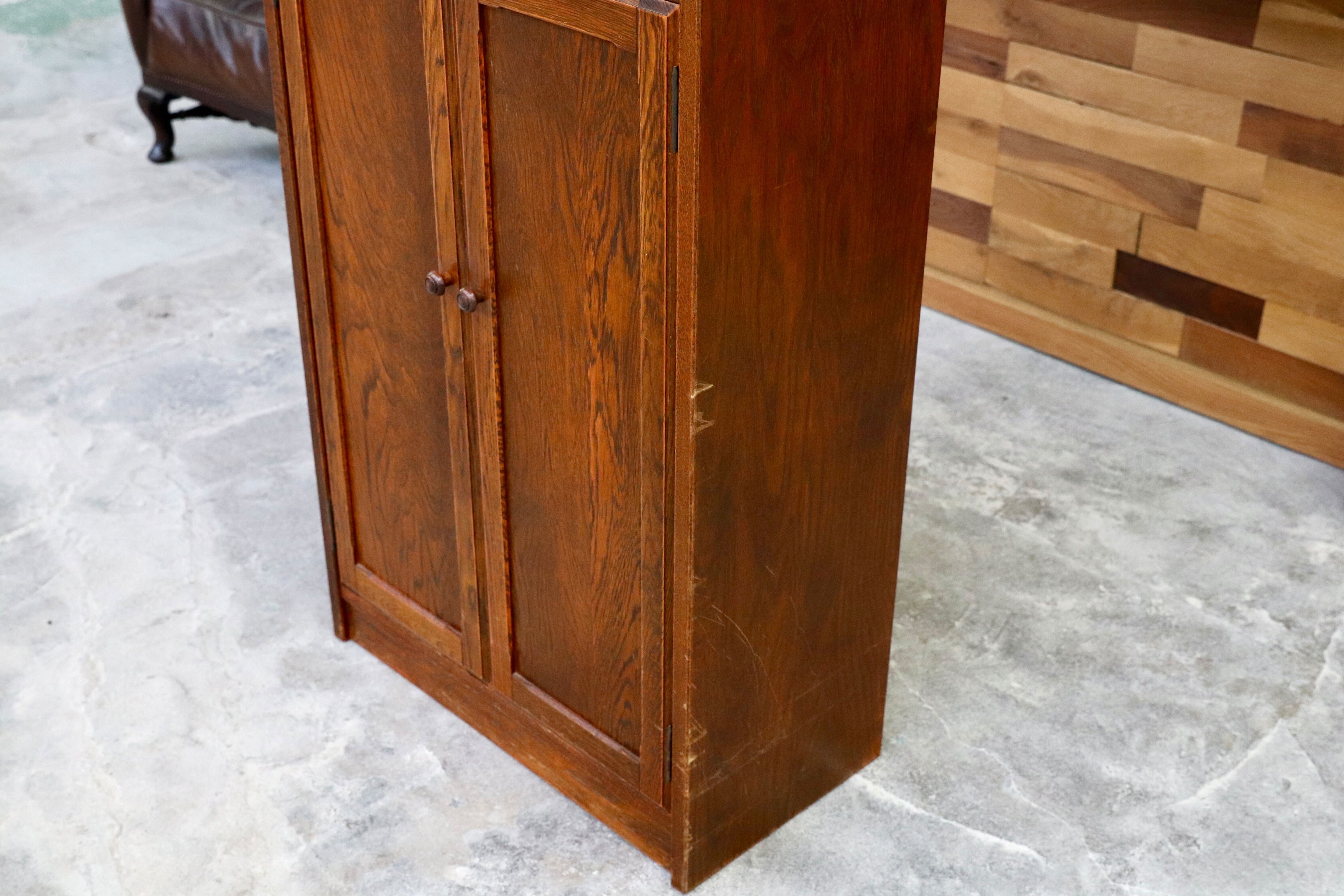 GMHK435○三越家具 Brugge ブルージュ スリムキャビネット 飾り棚 オーク材 クラシック ヴィンテージ 英国カントリー