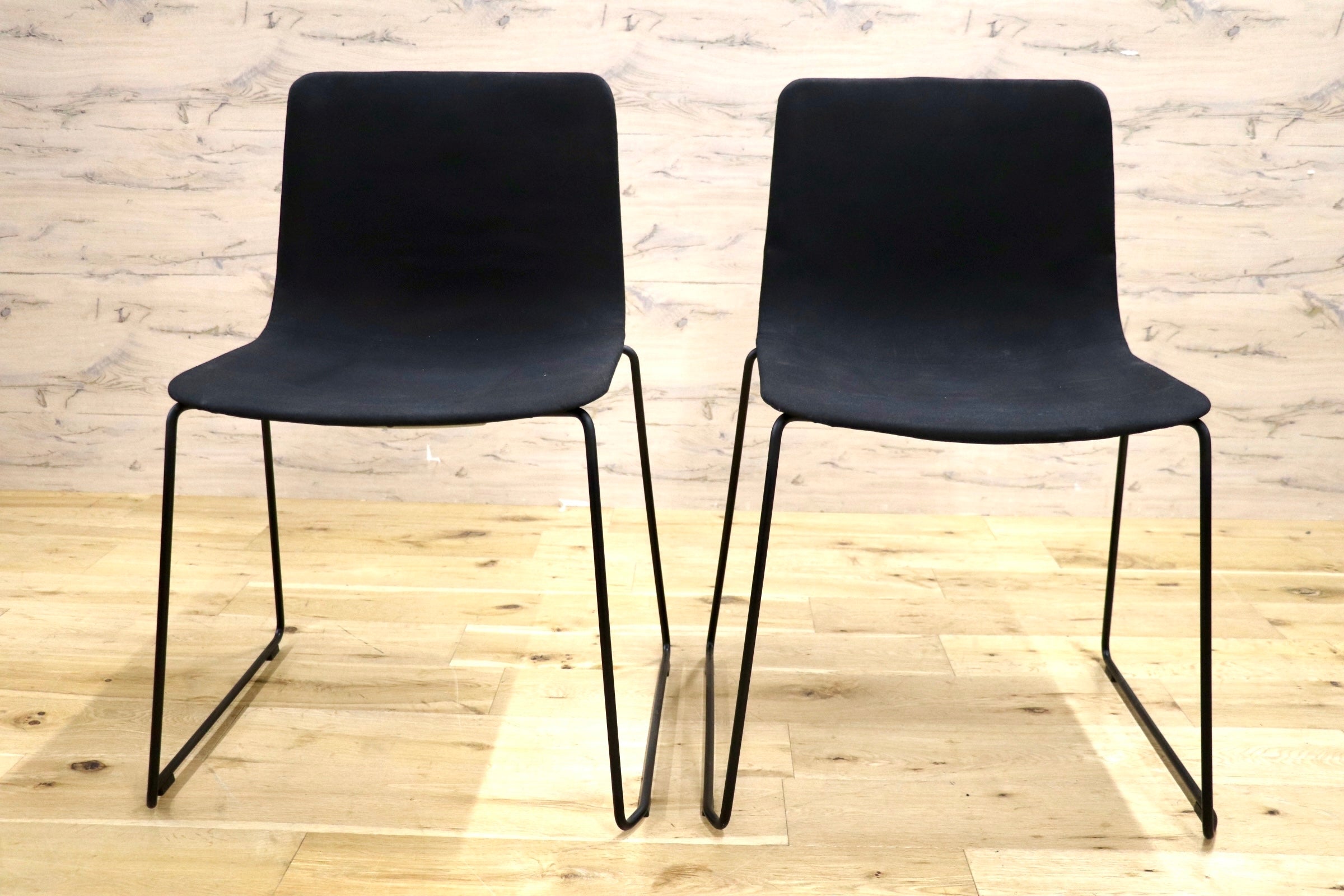 GMJS116A○FREDERICIA / フレデリシア スタッキングチェア ダイニングチェア アームレスチェア デンマーク ファブリック モダン 2脚セット