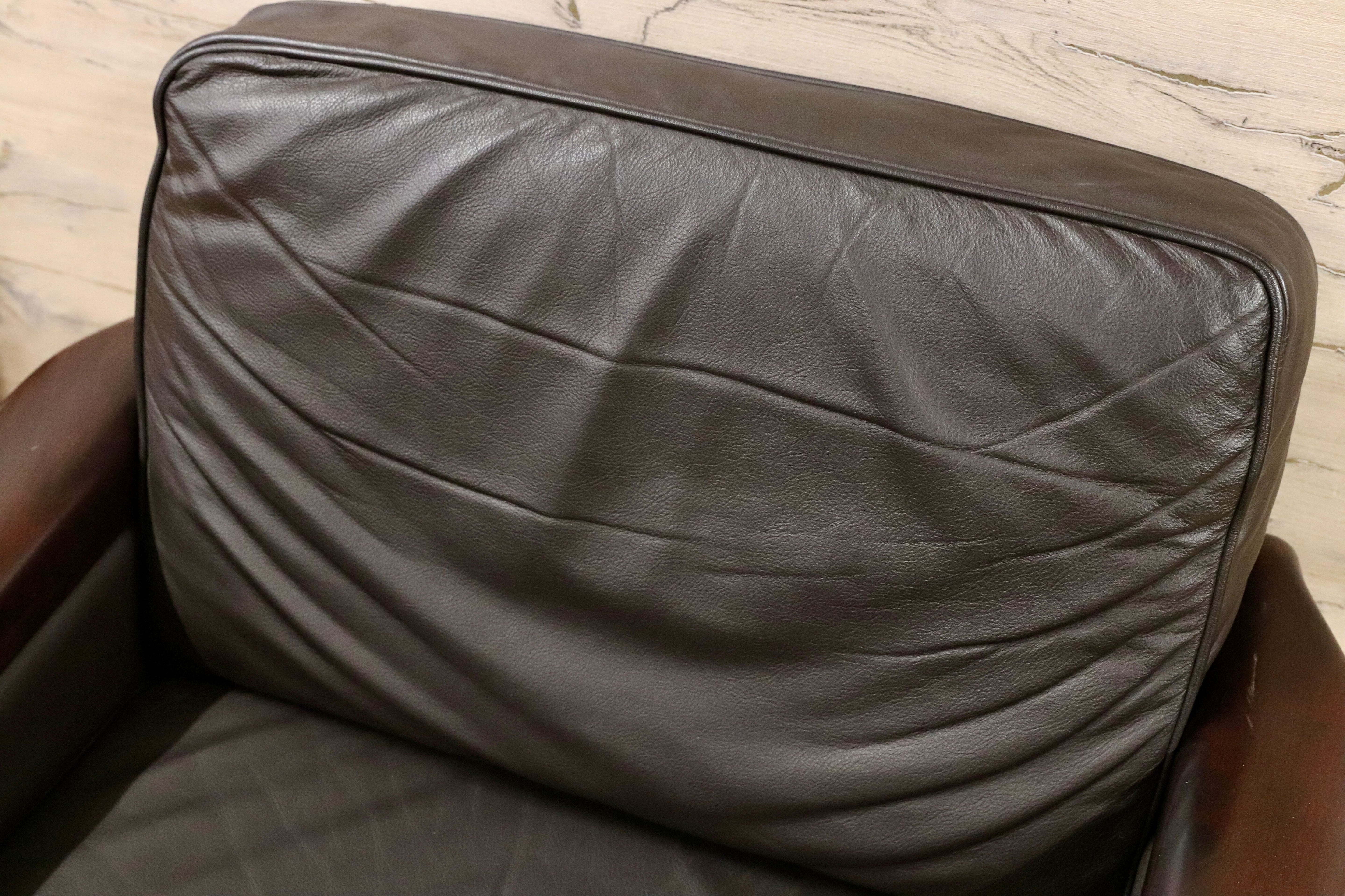 GMGK517C○Dyrlund / デューロン 1人掛けソファ シングルソファ 椅子 北欧 デンマーク ローズウッド 本革 希少 ヴィンテージ 約40万