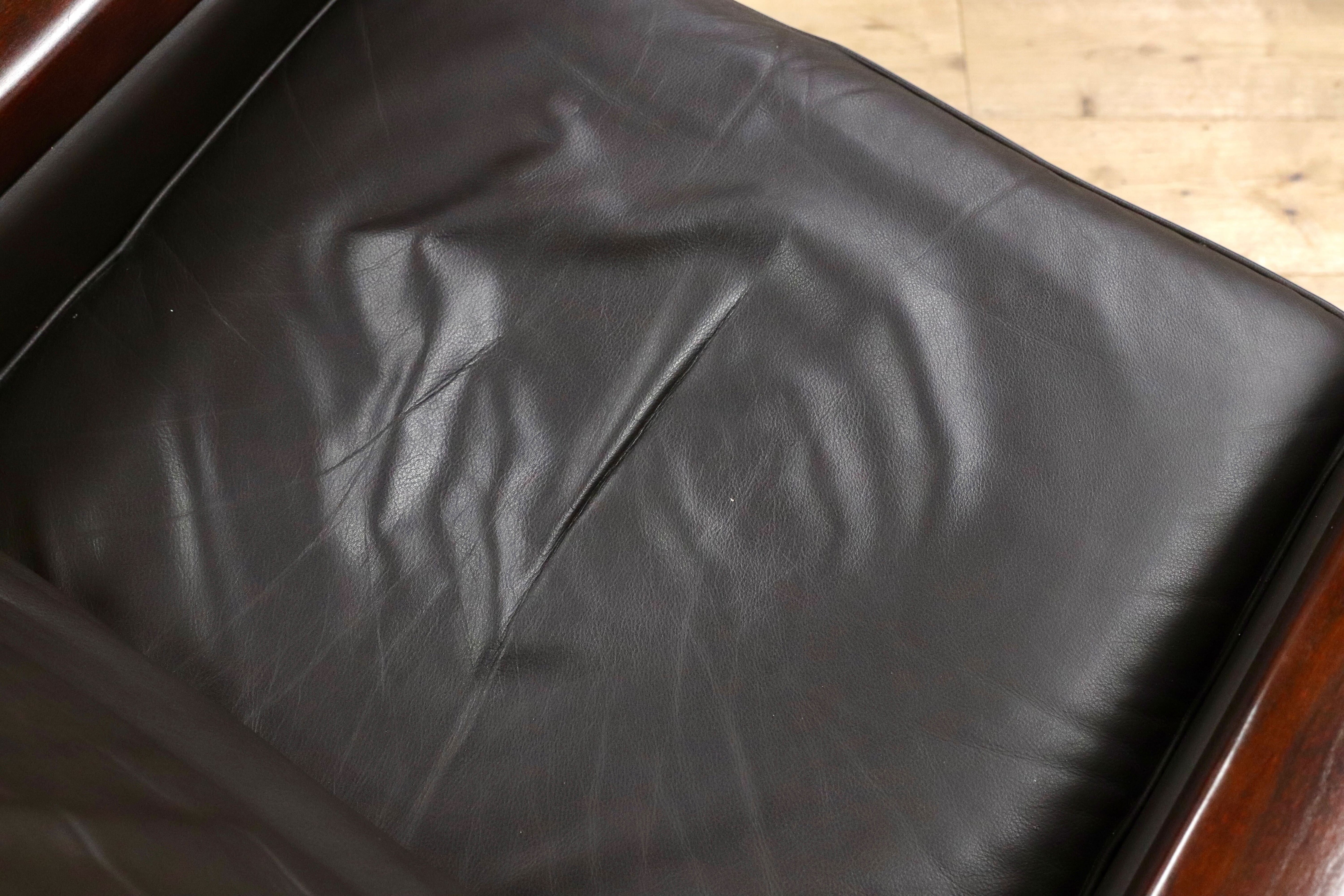 GMGK517C○Dyrlund / デューロン 1人掛けソファ シングルソファ 椅子 北欧 デンマーク ローズウッド 本革 希少 ヴィンテージ 約40万