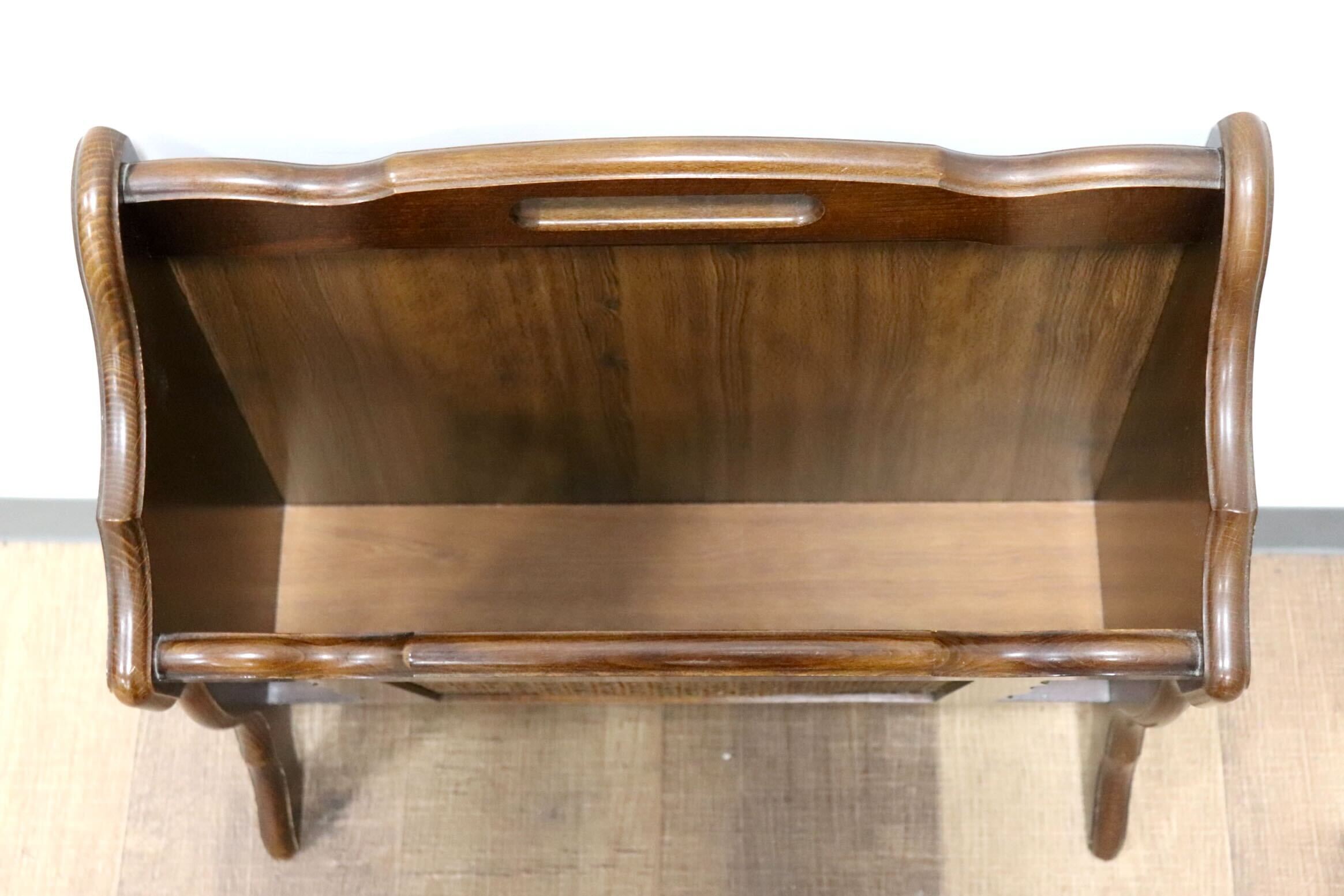 GMHK26○karimoku / カリモク コロニアル マガジンラック スリッパラック 雑誌入れ 収納 木製 ラタン