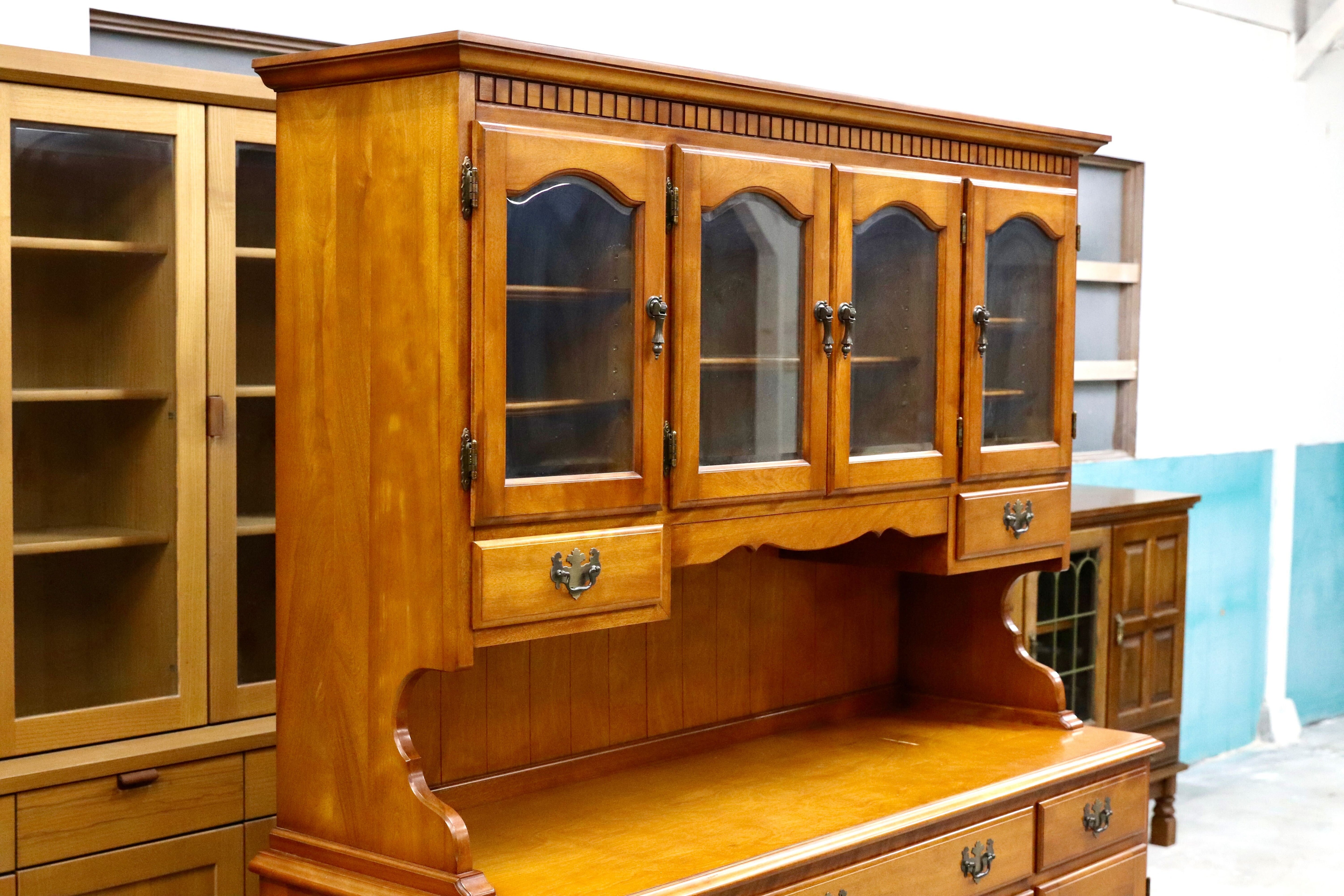 GMIK22○横浜ダニエル / Daniel 食器棚 飾り棚 キャビネット カップボード 樺桜 アーリーアメリカン クラシック 最高級 定価約140万