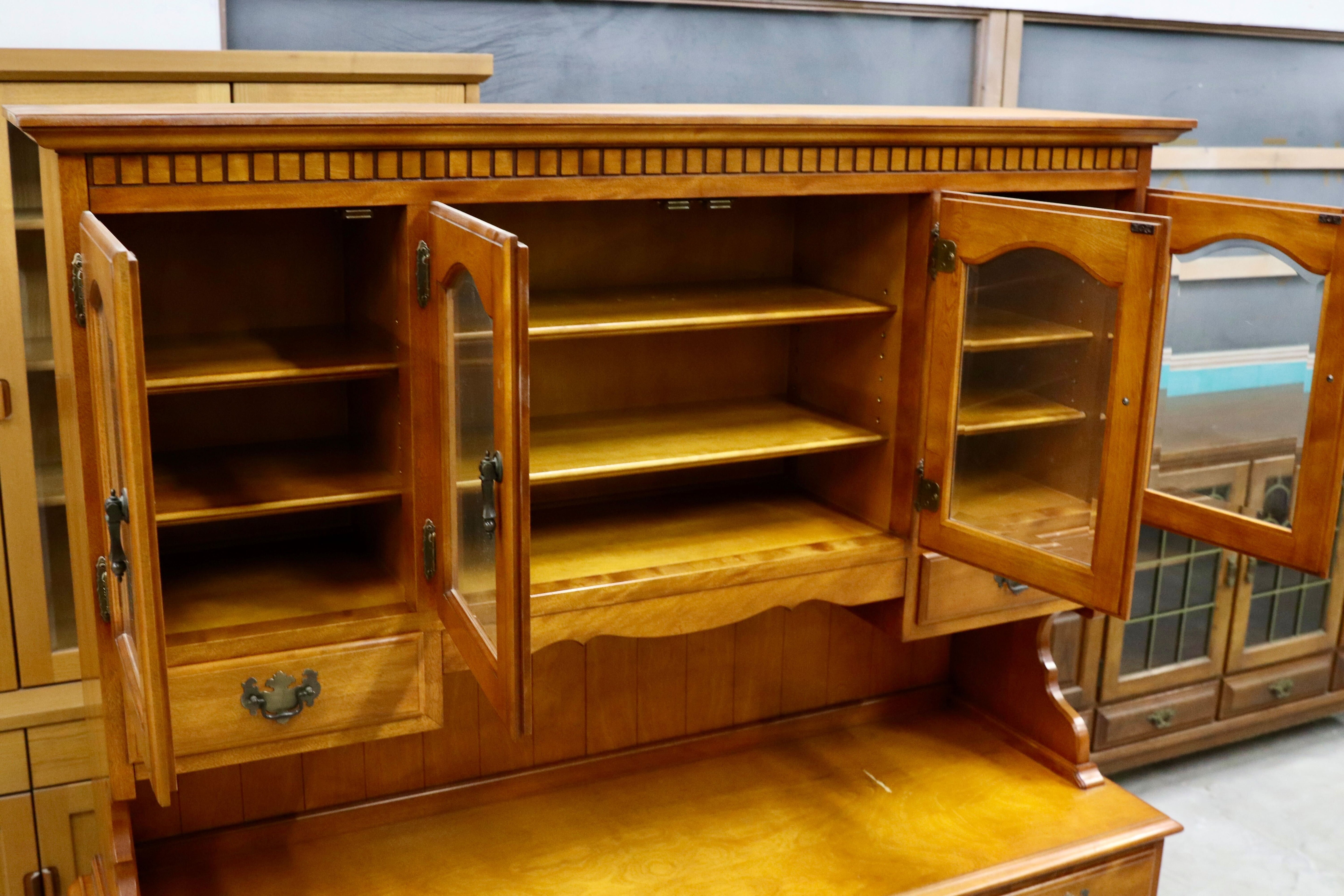 GMIK22○横浜ダニエル / Daniel 食器棚 飾り棚 キャビネット カップボード 樺桜 アーリーアメリカン クラシック 最高級 定価約140万