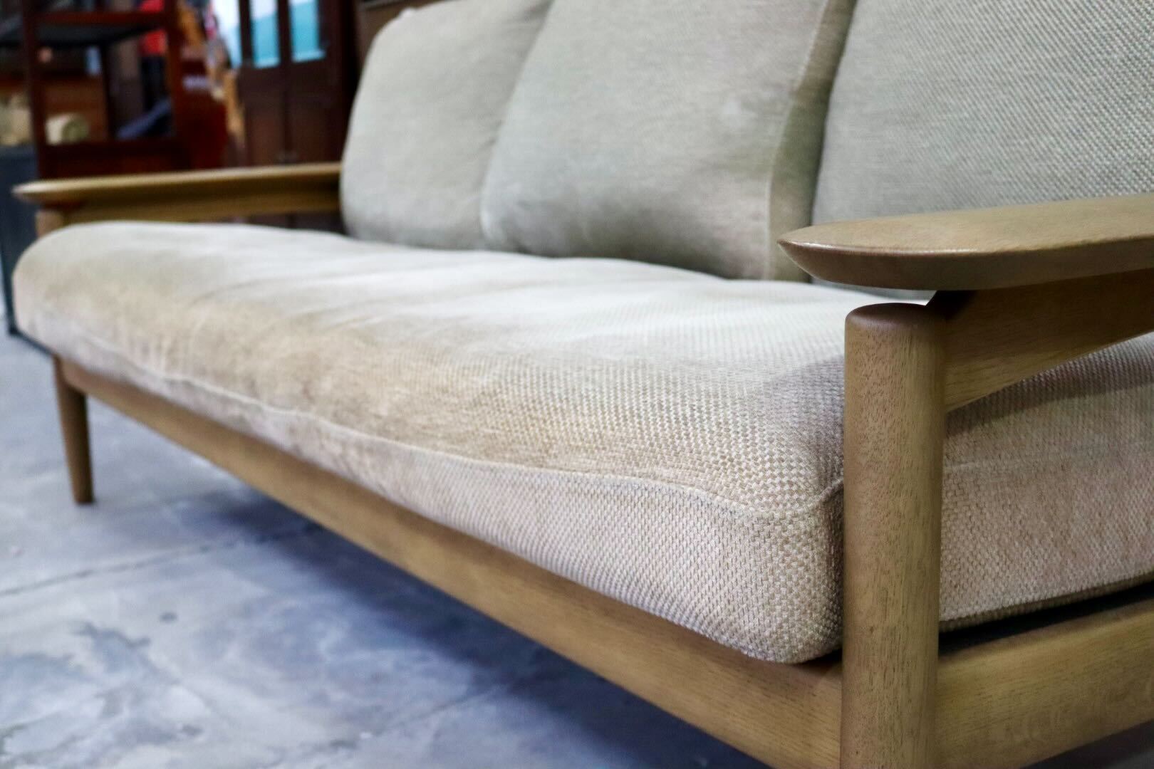 GMIK739A○karimoku / カリモク 3人掛けソファ トリプルソファ アームチェア 木製 ファブリック 北欧スタイル 国産家具