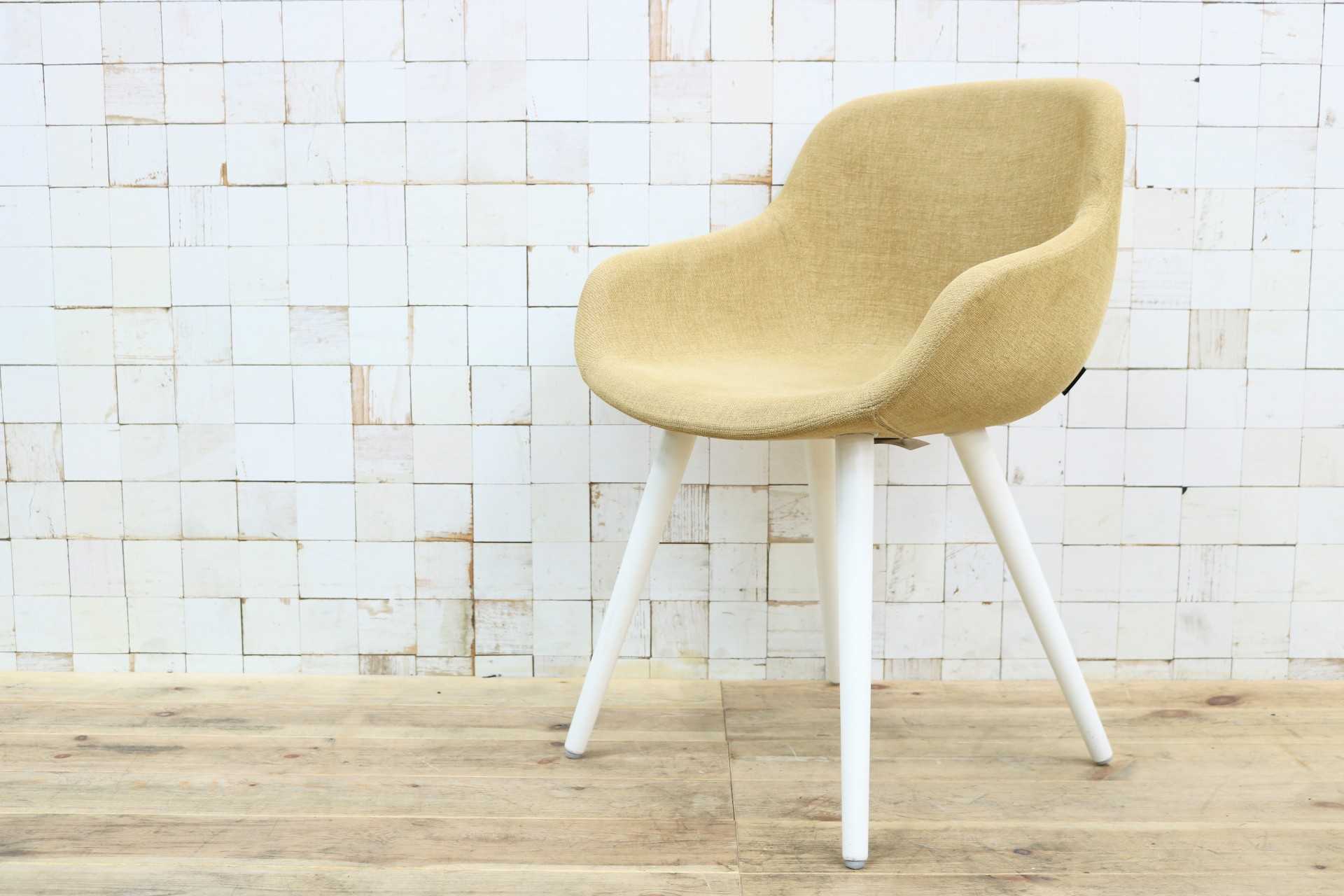 GMIH498A○Calligaris / カリガリス IGLOO イグルー ダイニングチェア チェア 椅子 ファブリック 店舗什器 イタリア 定価約9.8万
