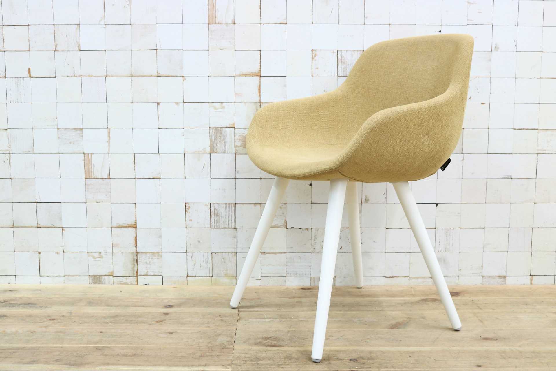 GMIH498B○Calligaris / カリガリス IGLOO イグルー ダイニングチェア チェア 椅子 ファブリック 店舗什器 イタリア 定価約9.8万