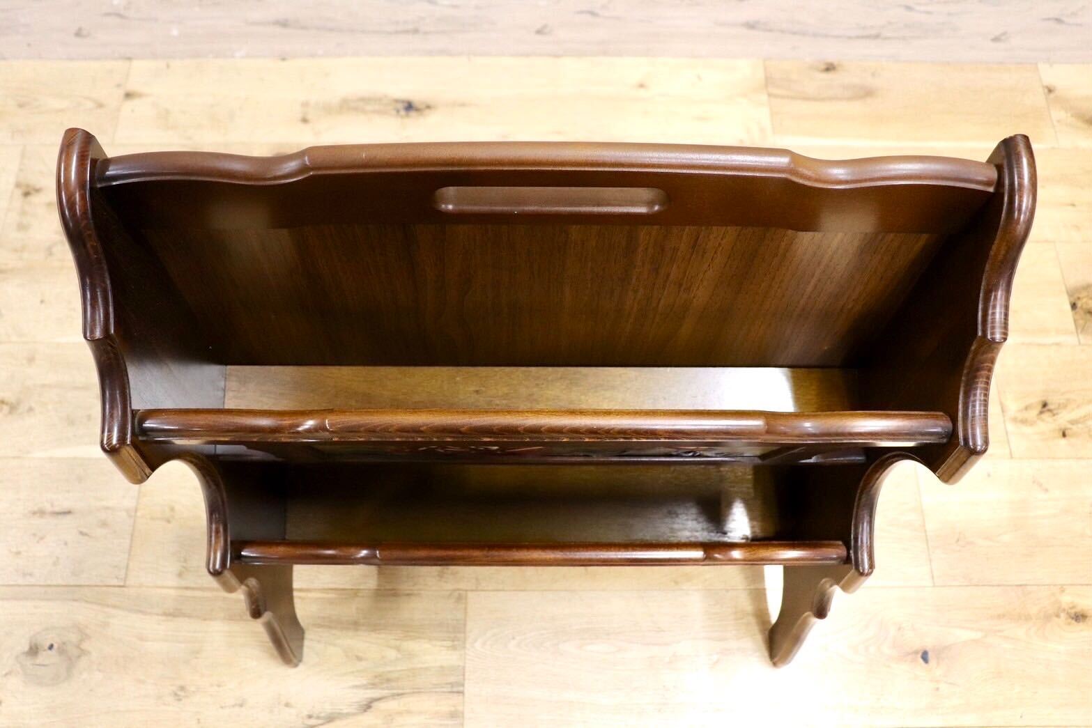 GMIS448○karimoku カリモク マガジンラック 2段ラック 薔薇 インテリア クラシカル レトロ ヴィンテージ 木製家具 国産家具