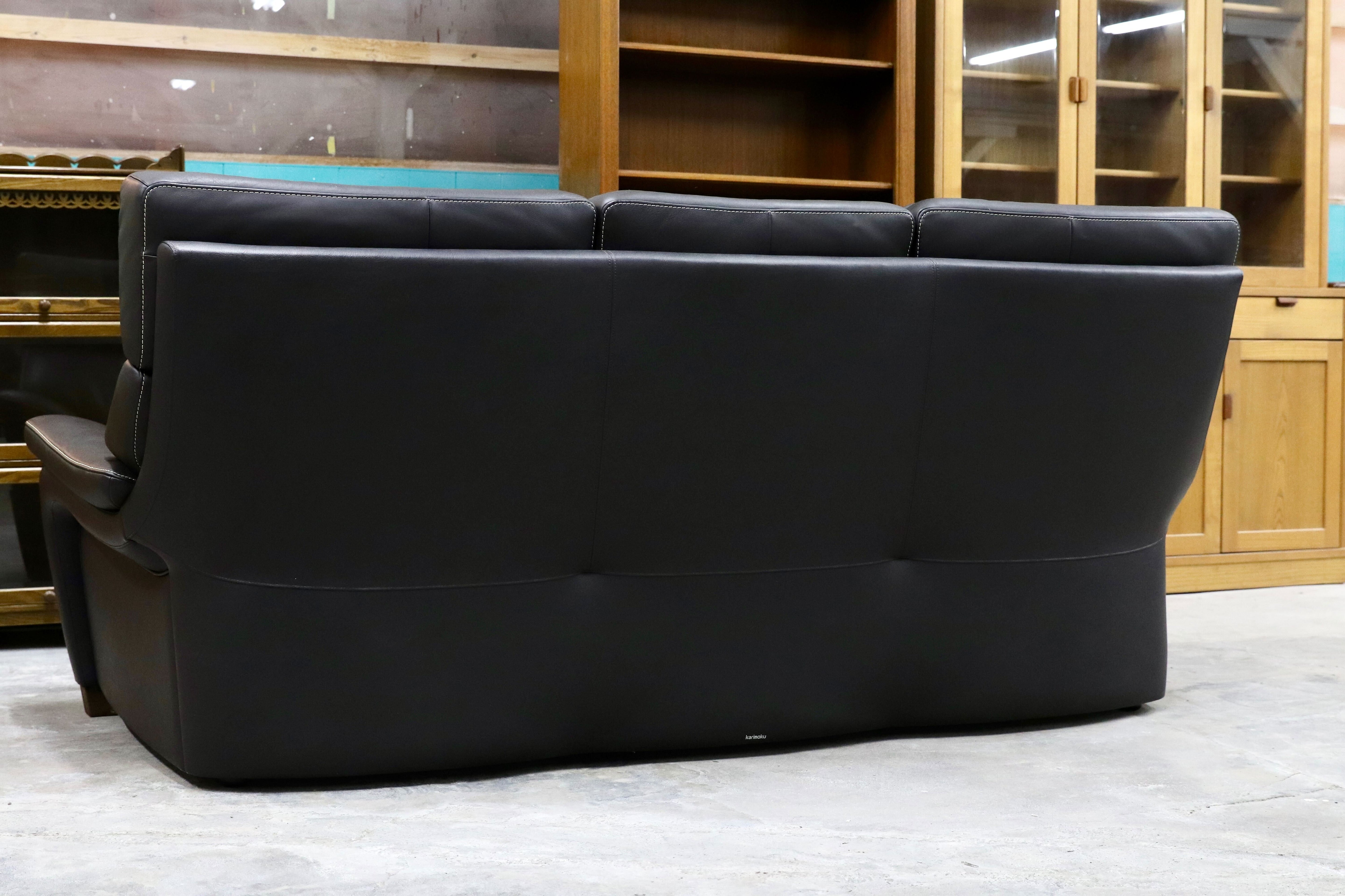 GMIK62○karimoku / カリモク ZT73 3人掛けソファ トリプルソファ 長椅子 本革 レザー 国産家具 定価約39.4万