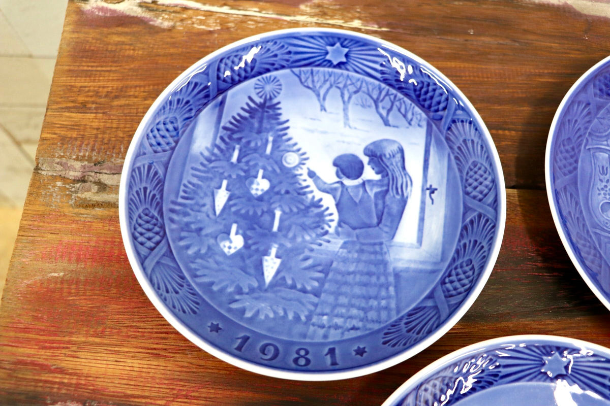 GMJO136M〇ROYAL COPENHAGEN / ロイヤルコペンハーゲン イヤープレート 3枚セット 1980年 1981年 2000年 クリスマスプレート デンマーク製