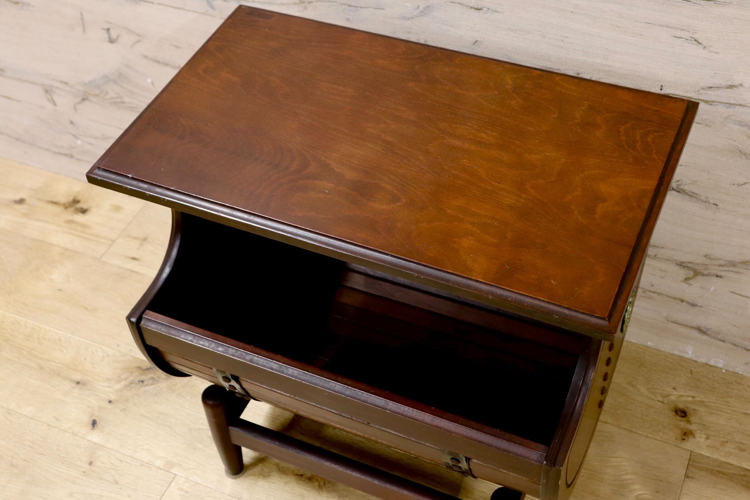 GMIK836○karimoku / カリモク オールドカリモク 樽型サイドテーブル マガジンラック 飾り棚 国産家具 ヴィンテージ 昭和レトロ