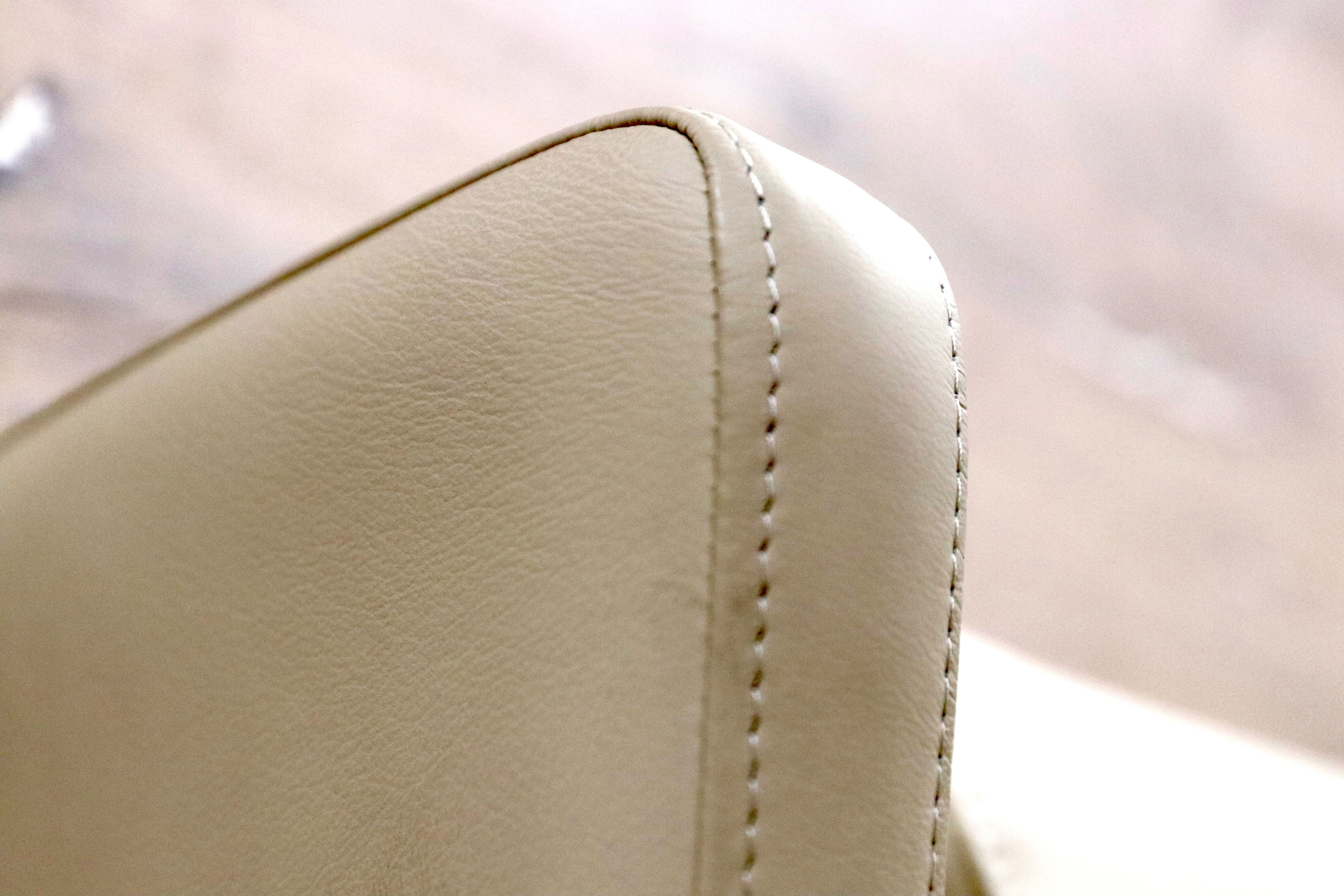 GMGF137A○モリシゲ / MORISHIGE レストキャビン アームチェア シングルソファ ラウンジチェア 白 本革 定価34.5万 ショールーム展示品