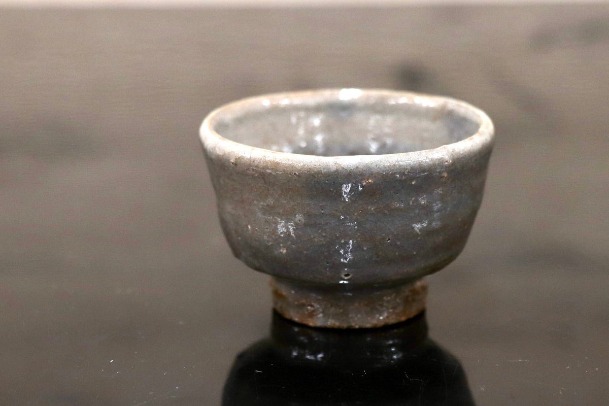 GMJK374AX◯萩焼 田原陶兵衛工房 ぐい呑 酒器 盃 猪口 酒杯 一口盃 呑口 釉薬 陶杯 和食器 陶器 在銘 伝統工芸 和モダン