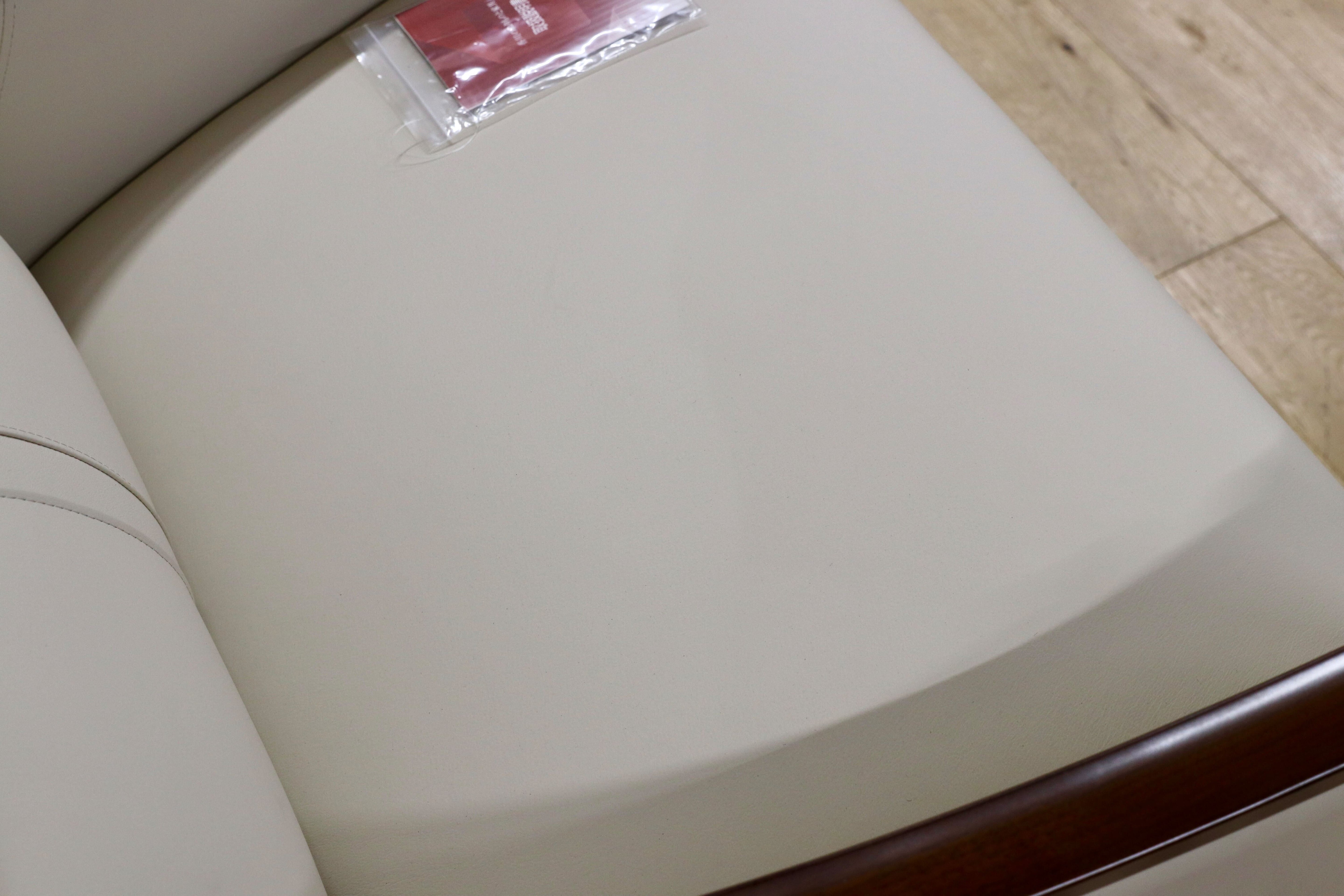 GMGF137B○モリシゲ / MORISHIGE レストキャビン アームチェア シングルソファ ラウンジチェア 白 本革 定価34.5万 モデルルーム展示品