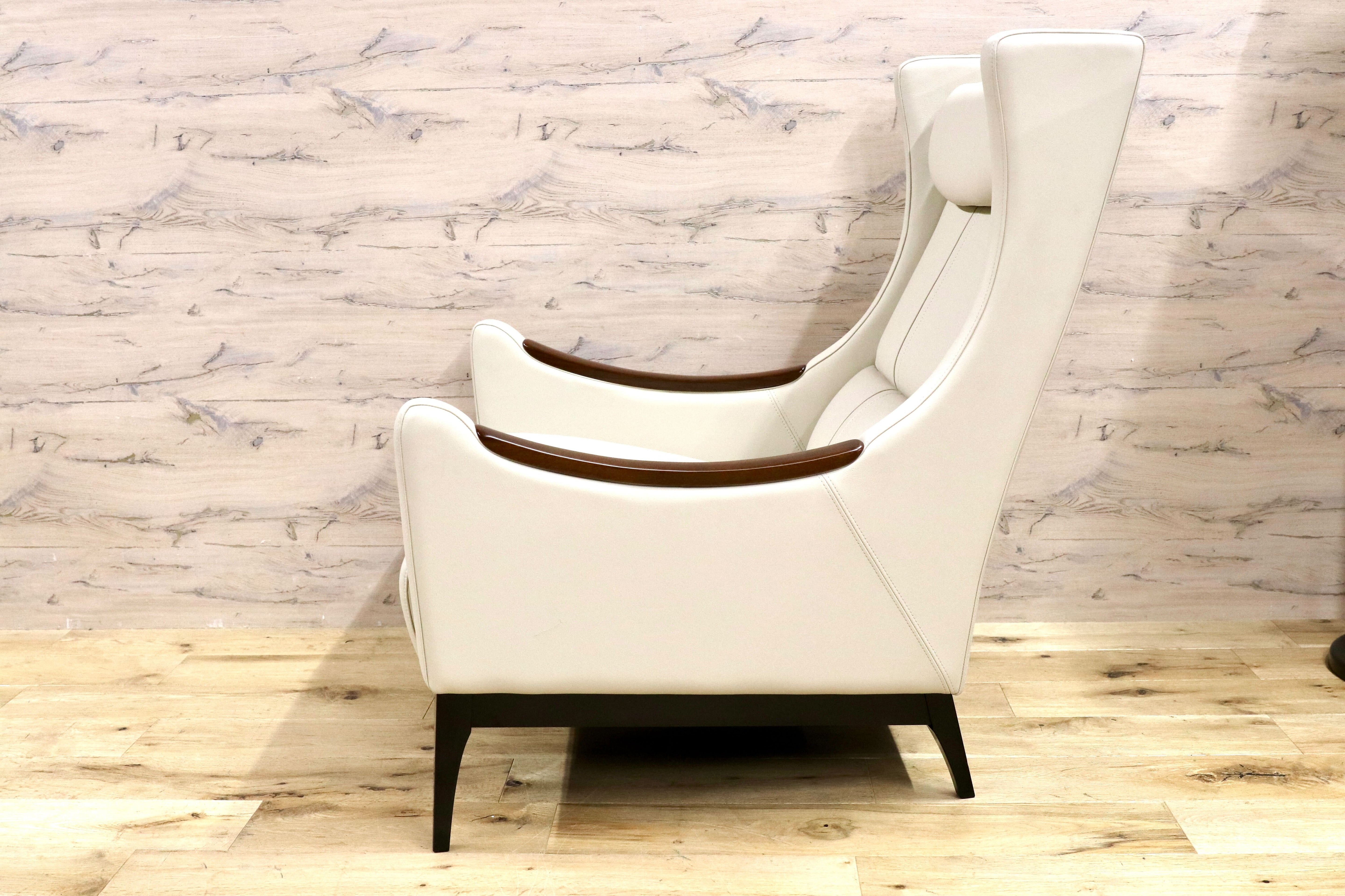 GMGF137B○モリシゲ / MORISHIGE レストキャビン アームチェア シングルソファ ラウンジチェア 白 本革 定価34.5万 モデルルーム展示品