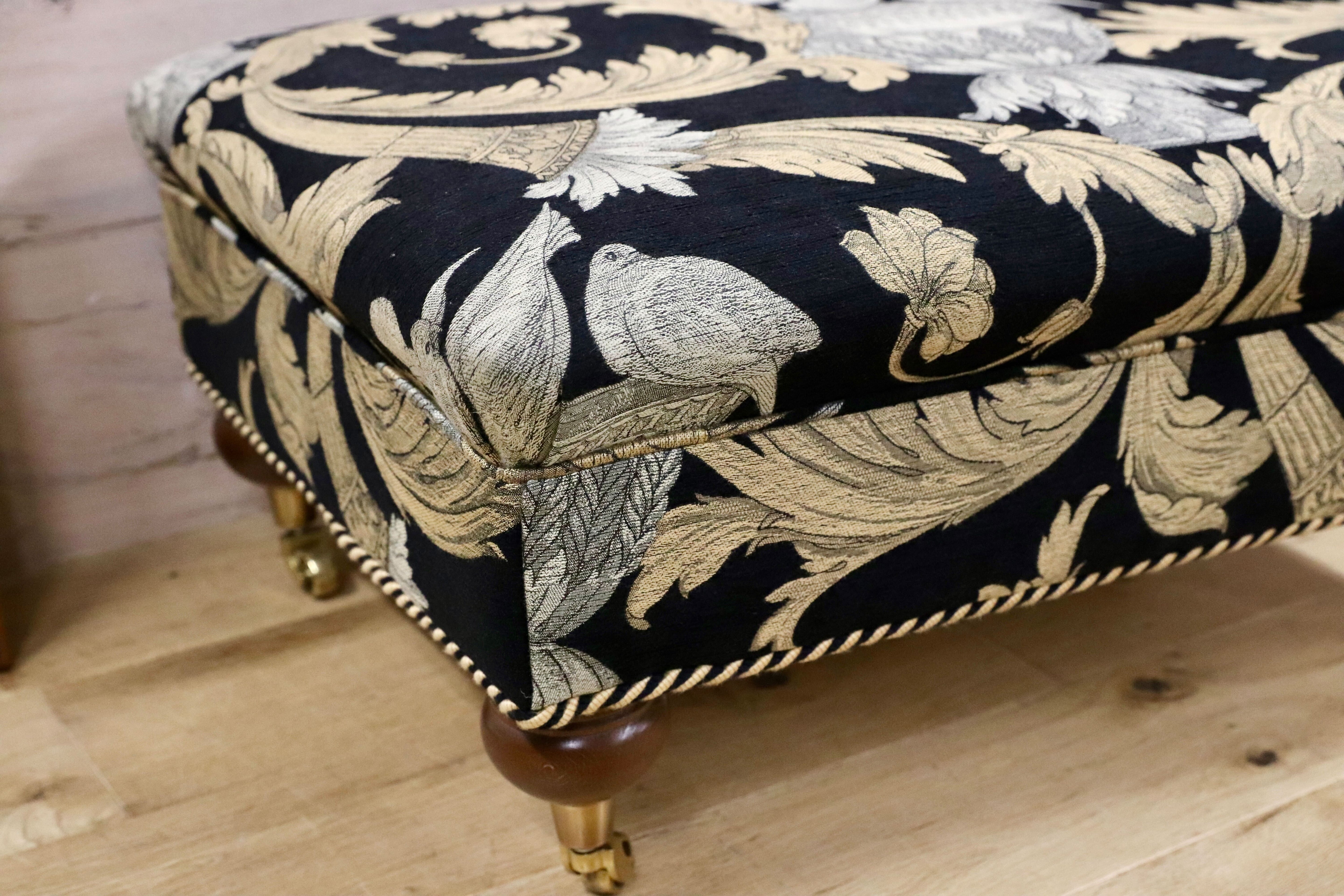 GMGF135○DURESTA / デュレスタ オットマン フットスツール 西洋 イギリス 高級家具 IDC大塚家具 約40万 ショールーム展示品