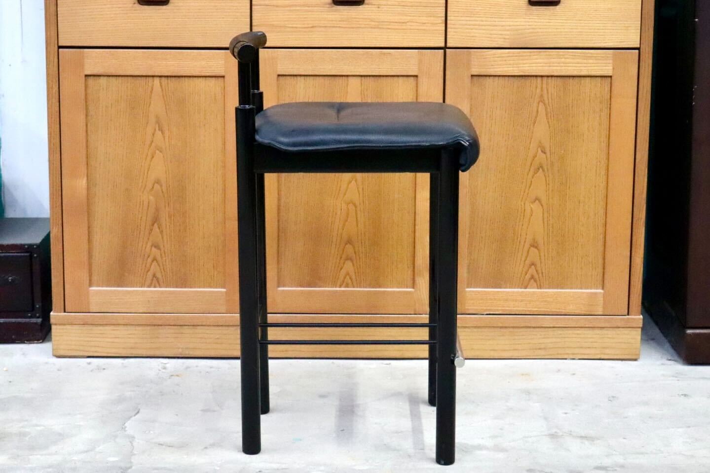 GMIS434C○モリシゲ / MORISHIGE カウンターチェア ハイチェア ハイスツール アームレスチェア 椅子 本革 天然木 漆 ブラック 国産家具