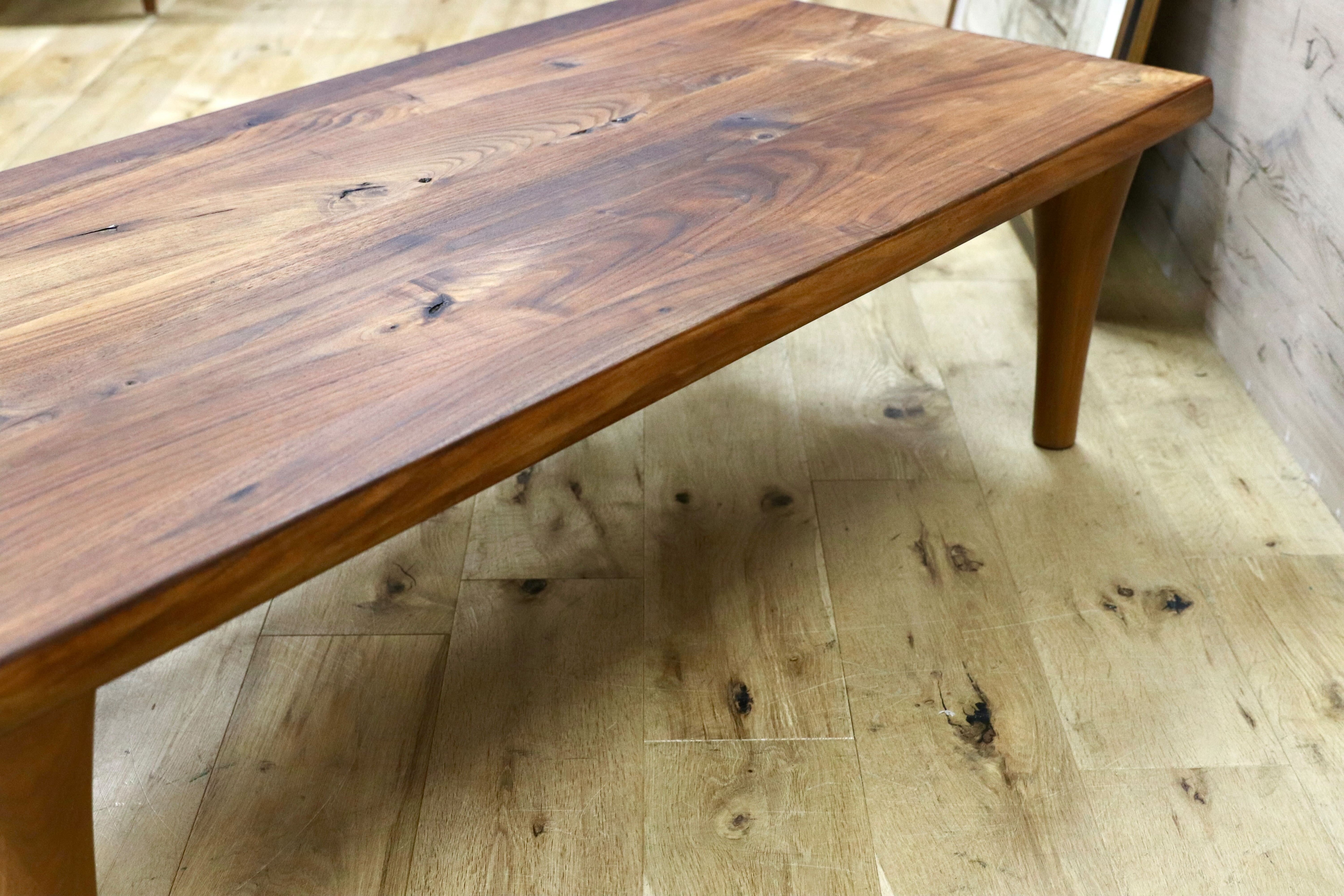 GMGS123○飛騨産業 / HIDA キツツキ SW107T 森のことば ウォールナット無垢材 センターテーブル リビングテーブル 北欧スタイル 約18.8万