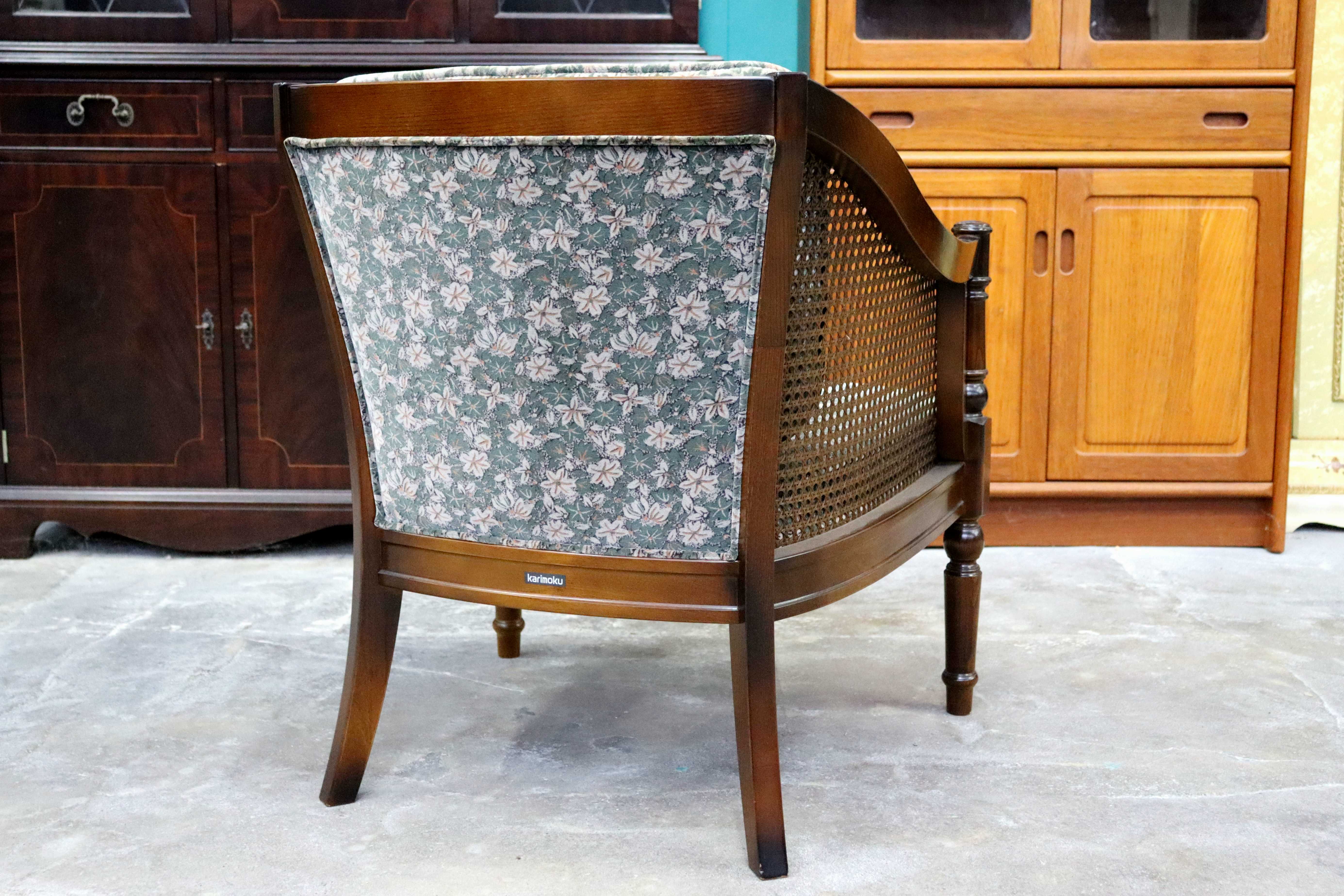 GMIS279B○karimoku / カリモク コロニアル アームチェア 椅子 ラウンジチェア シングルソファ ラタン 国産家具 レトロ ヴィンテージ