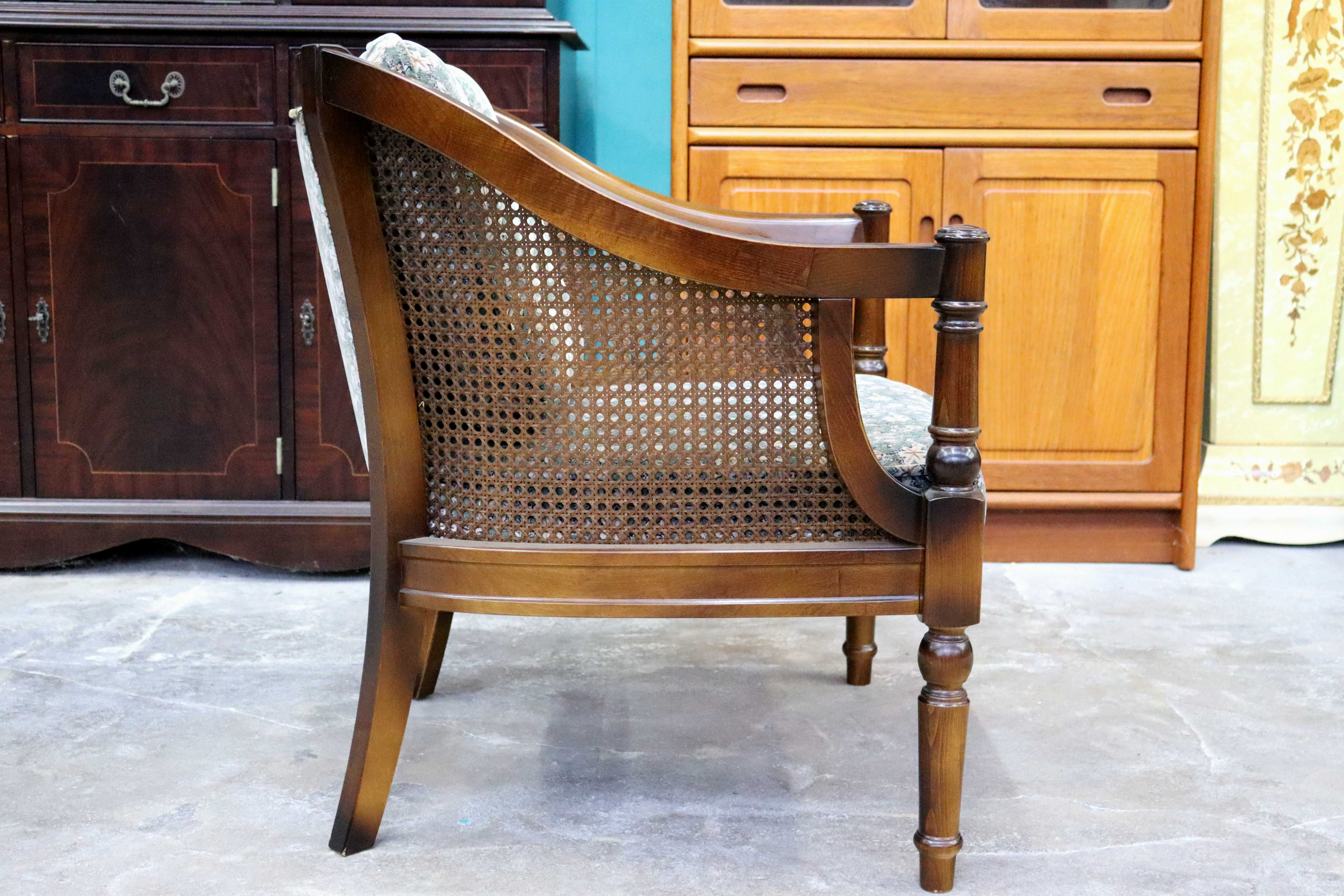 GMIS279B○karimoku / カリモク コロニアル アームチェア 椅子 ラウンジチェア シングルソファ ラタン 国産家具 レトロ ヴィンテージ