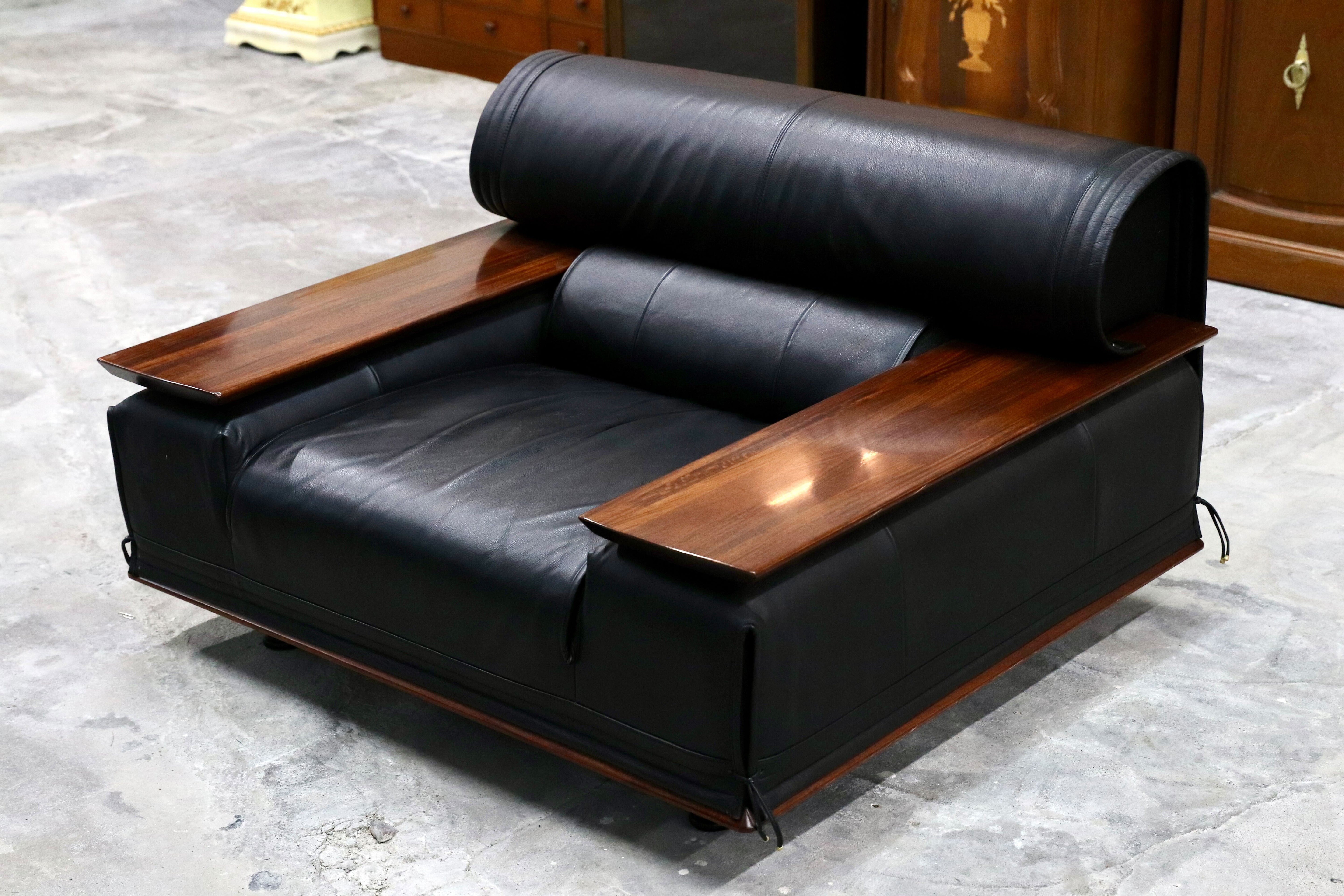 GMIS49A○karimoku / カリモク vivente ビベンテ 1人掛けソファ シングルソファ 本革 ブラック 花梨材 最高級 応接 定価約40万