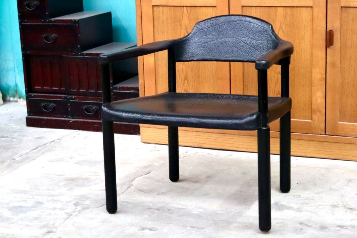 GMIS471B○レオナルド アームチェア ブラック スイス デザイナーズ家具 チェア 椅子 INTER-DECOR取扱い 検)Cassina Strassle Collection