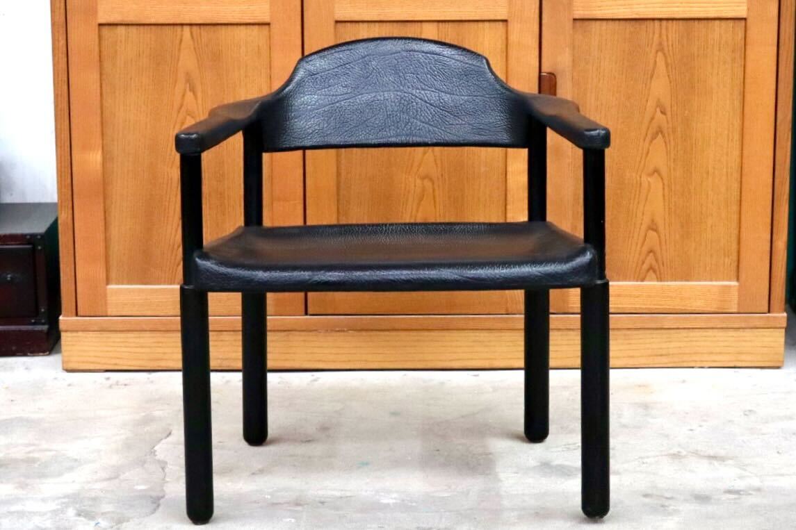 GMIS471B○レオナルド アームチェア ブラック スイス デザイナーズ家具 チェア 椅子 INTER-DECOR取扱い 検)Cassina Strassle Collection