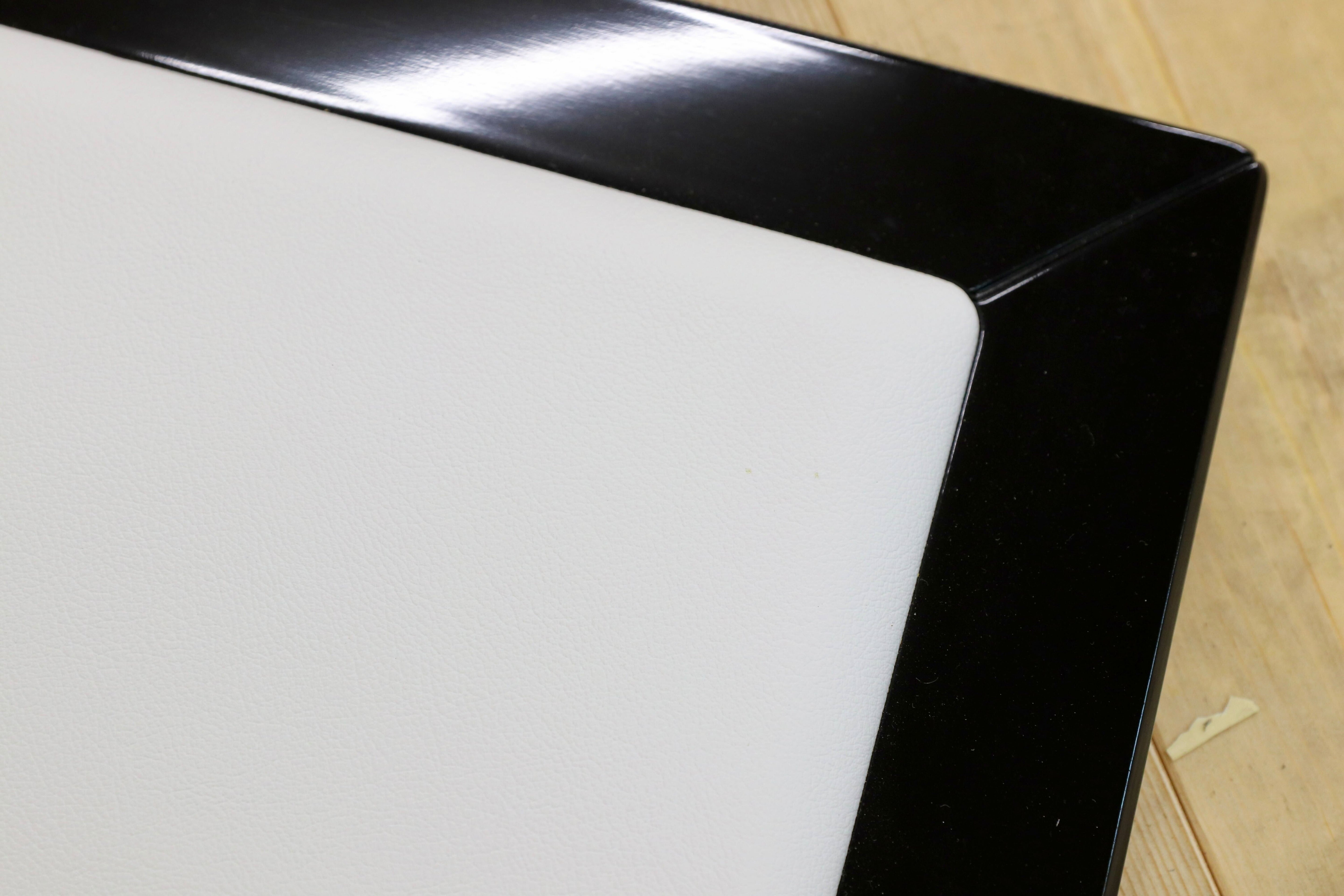 GMHO35○モリシゲ / MORISHIGE 水葉 座椅子 白 合皮 レザー 低座椅子 国産家具 最高級 IDC大塚家具 展示品