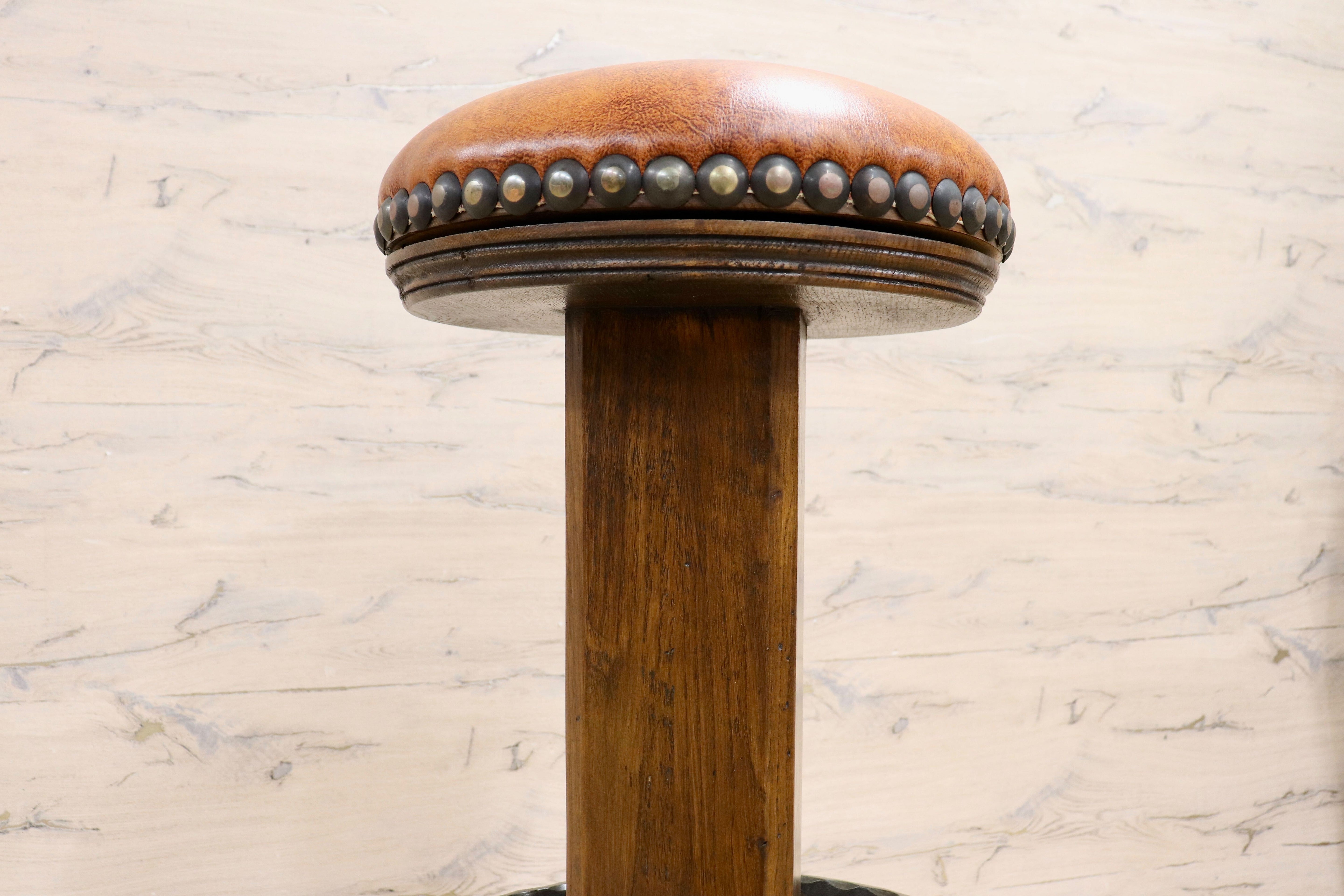 GMIK7K○スペイン製 カスティリアンスタイル バースツール ハイチェア カウンター 回転式 椅子 オーク 本革 アンティーク ヴィンテージ