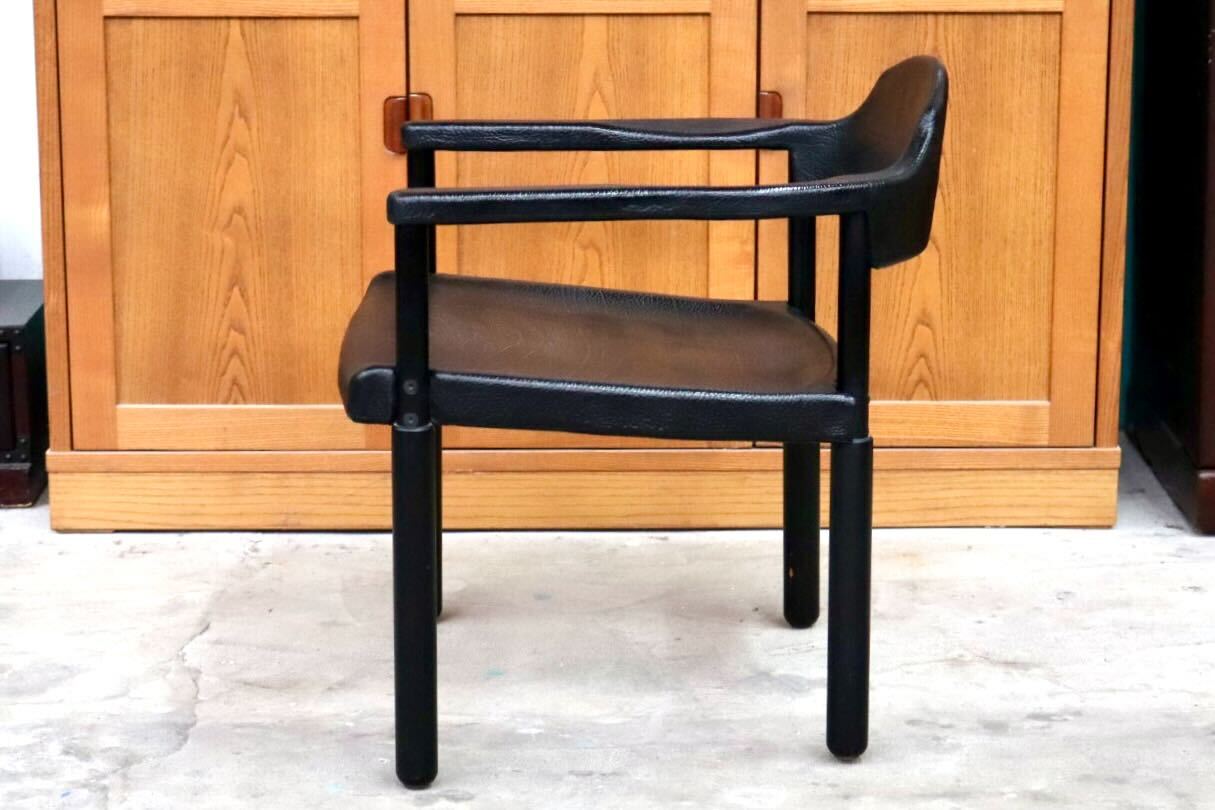 GMIS471C○レオナルド アームチェア ブラック スイス デザイナーズ家具 チェア 椅子 INTER-DECOR取扱い 検)Cassina Strassle Collection