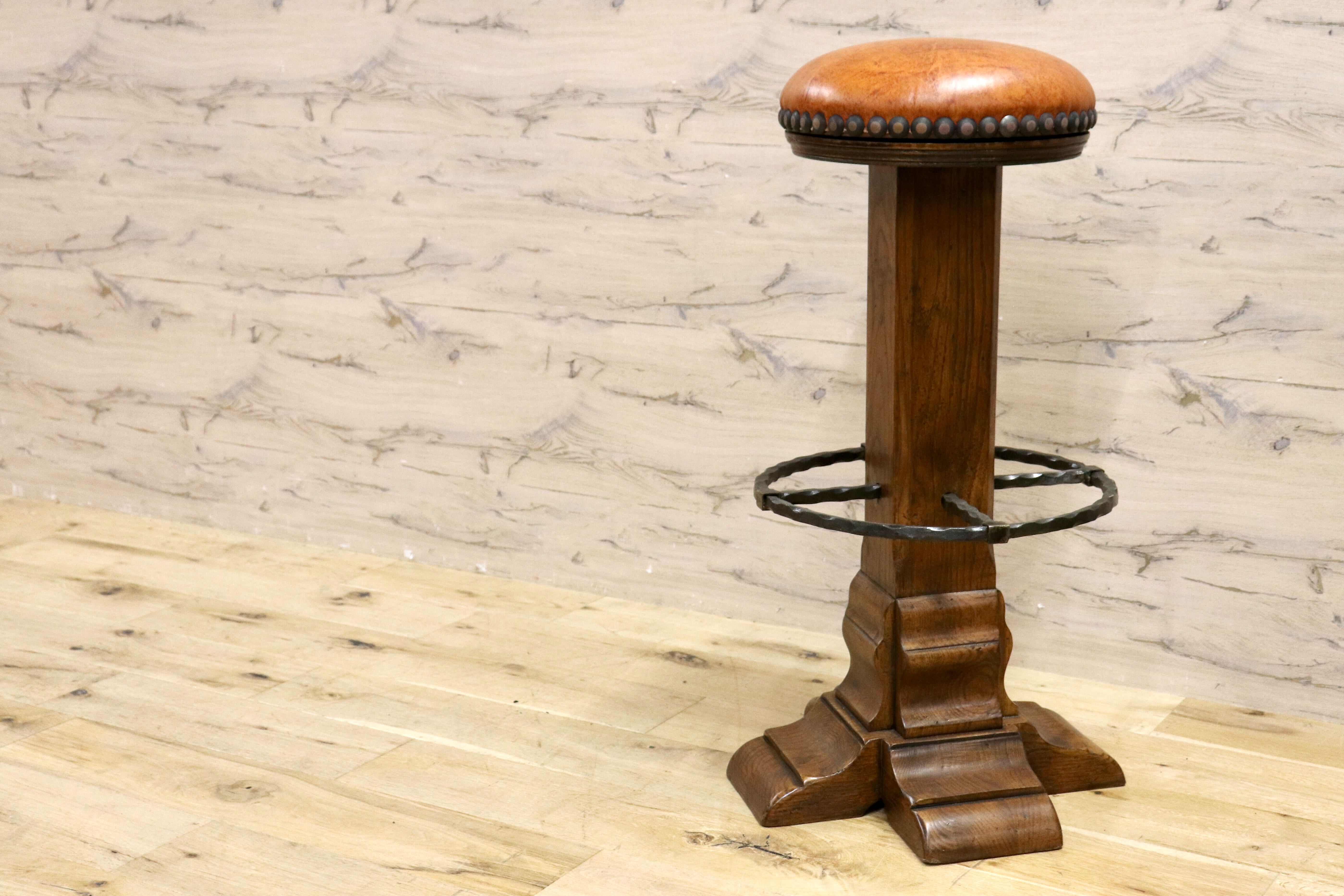 GMIK7L○スペイン製 カスティリアンスタイル バースツール ハイチェア カウンター 回転式 椅子 オーク 本革 アンティーク ヴィンテージ