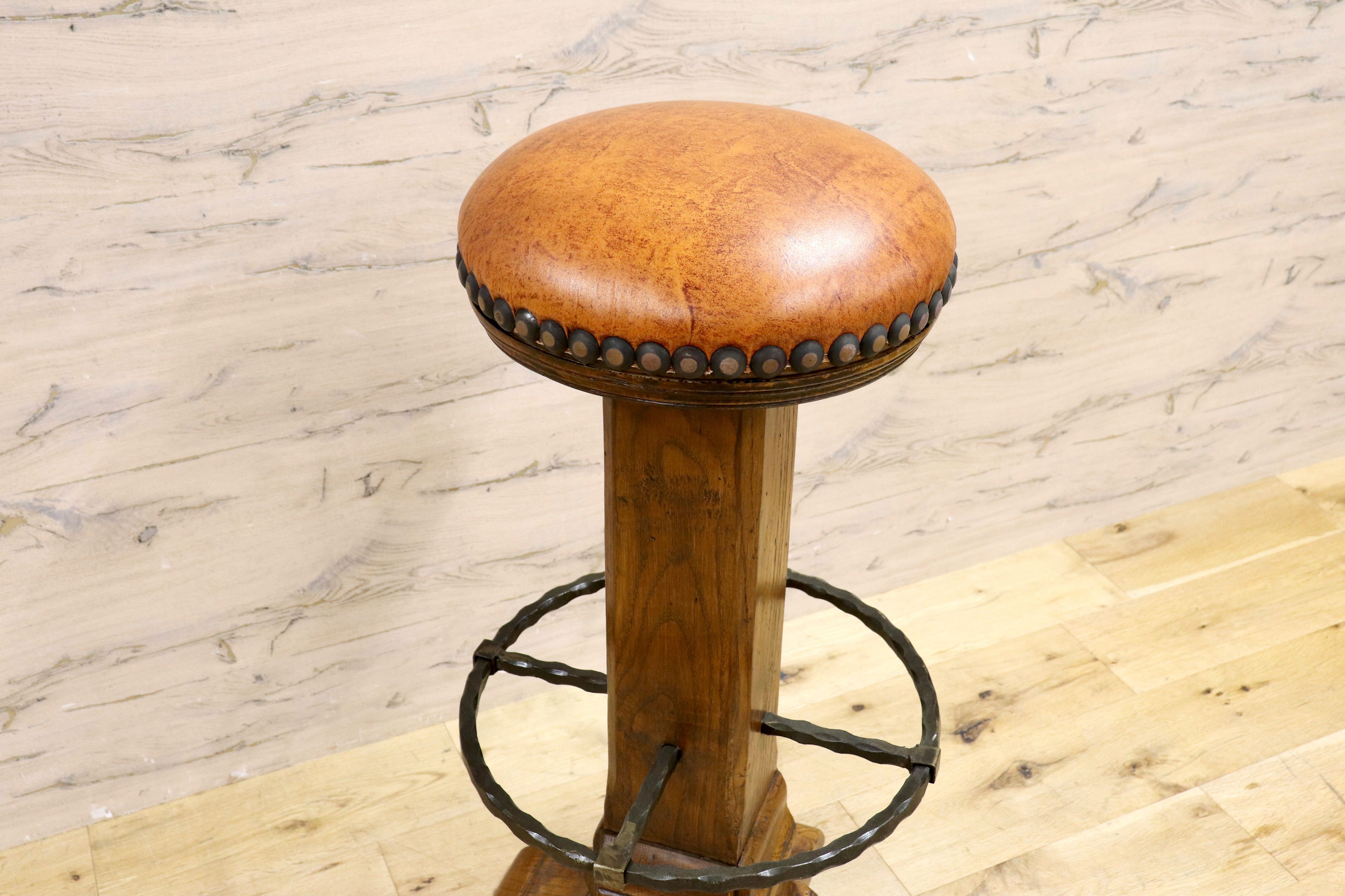 GMIK7L○スペイン製 カスティリアンスタイル バースツール ハイチェア カウンター 回転式 椅子 オーク 本革 アンティーク ヴィンテージ