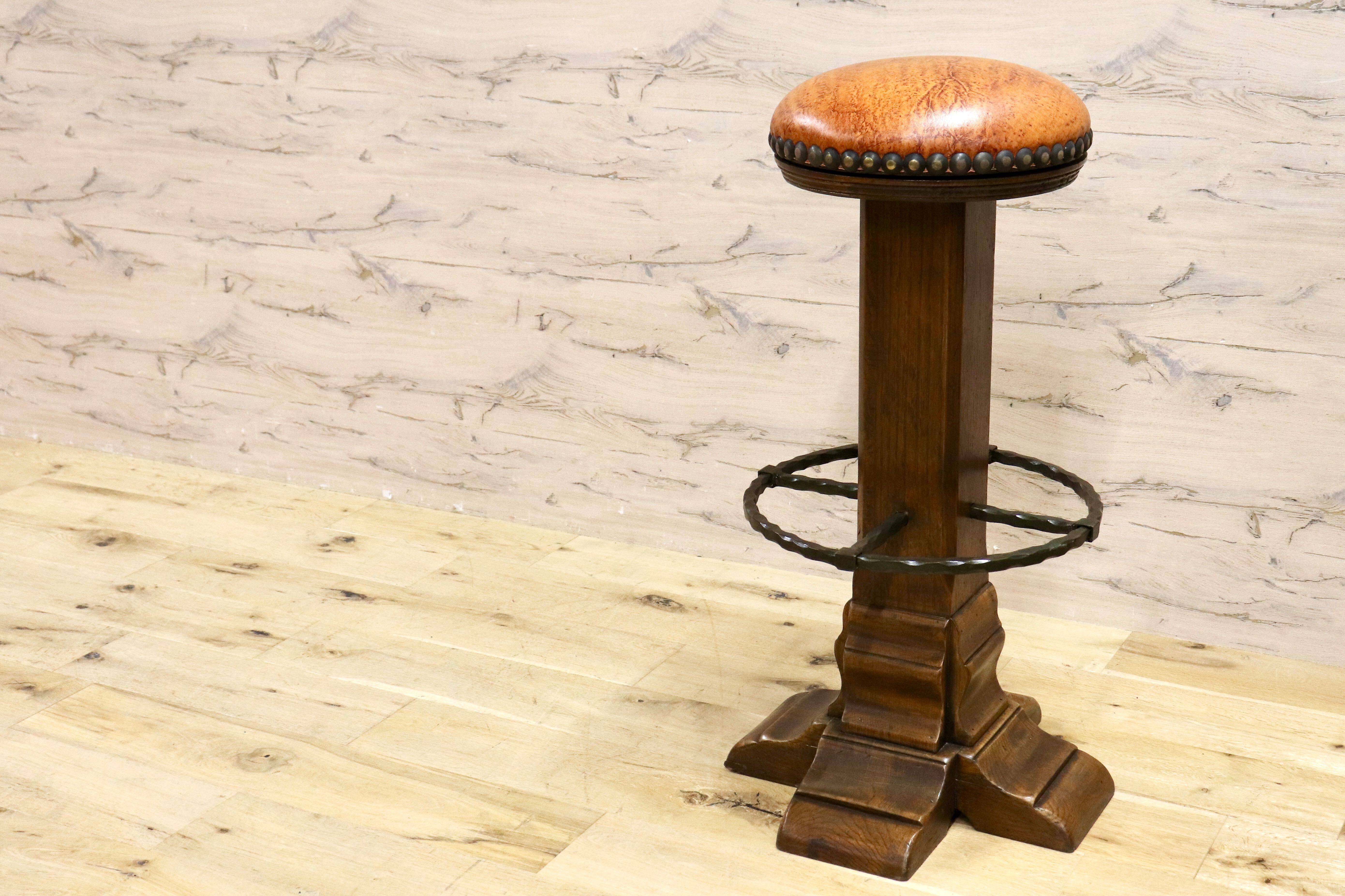 GMIK7M○スペイン製 カスティリアンスタイル バースツール ハイチェア カウンター 回転式 椅子 オーク 本革 アンティーク ヴィンテージ