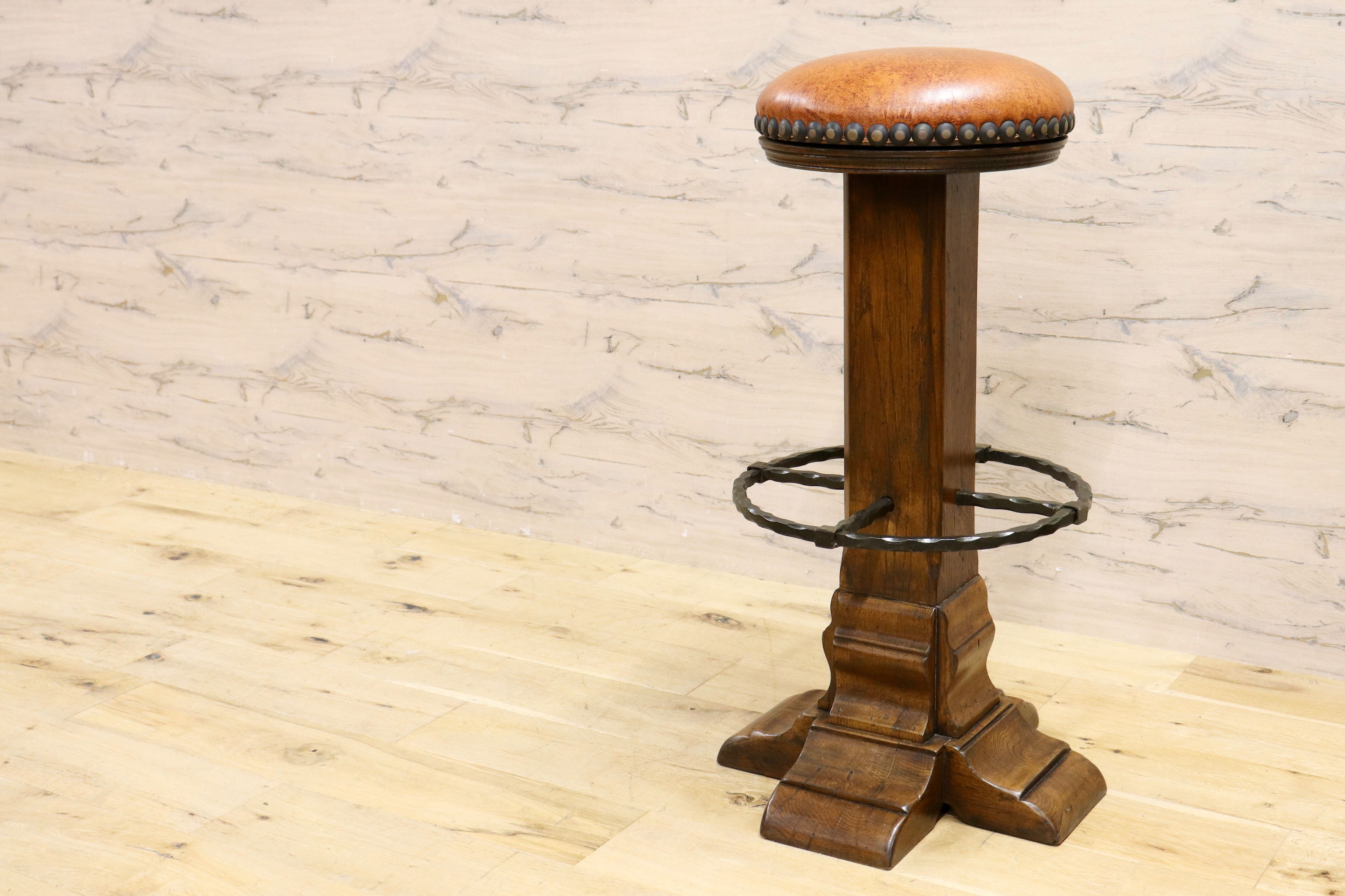 GMIK7P○スペイン製 カスティリアンスタイル バースツール ハイチェア カウンター 回転式 椅子 オーク 本革 アンティーク ヴィンテージ