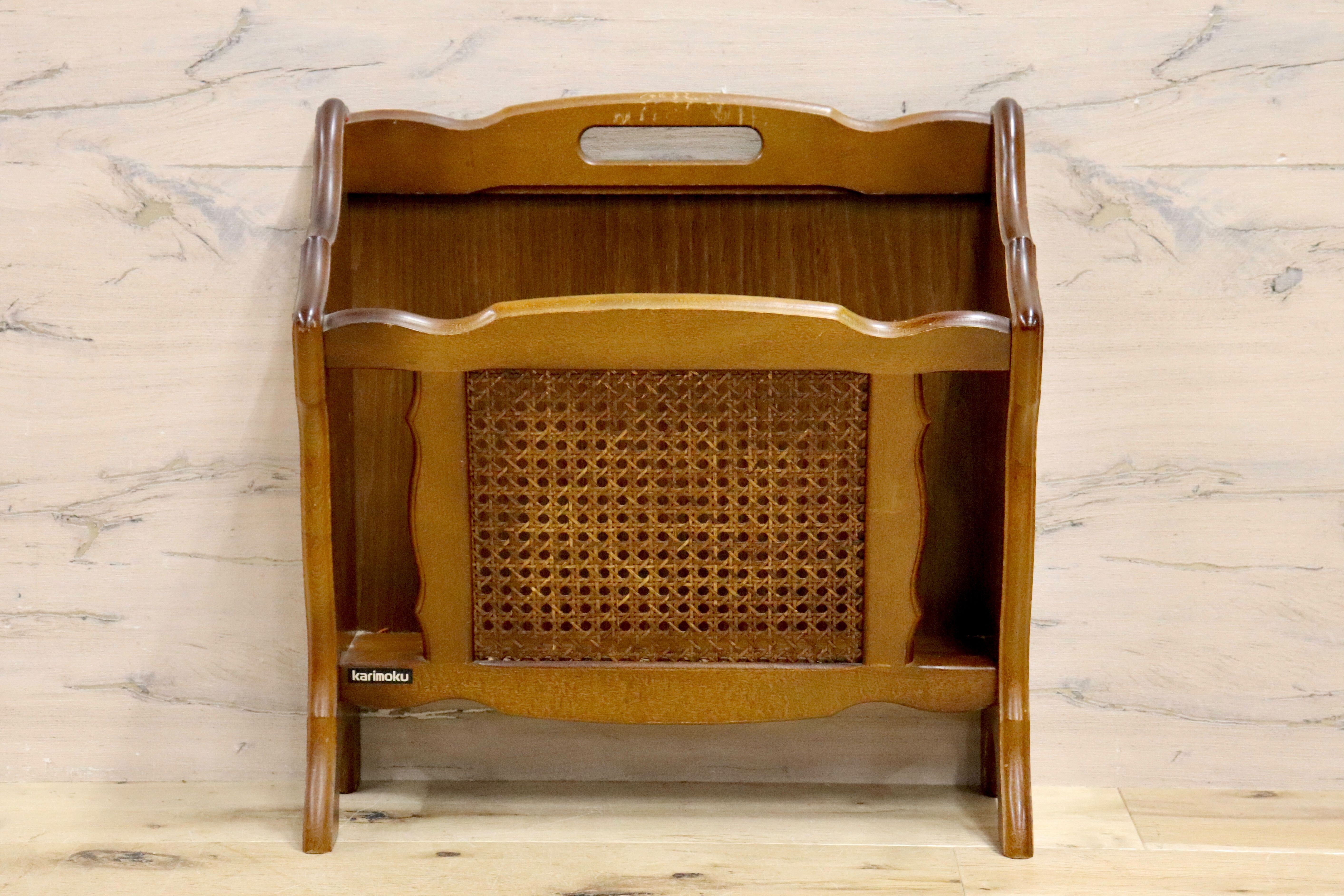 GMIK40○karimoku / カリモク コロニアル マガジンラック スリッパラック 雑誌入れ 収納 木製 ラタン