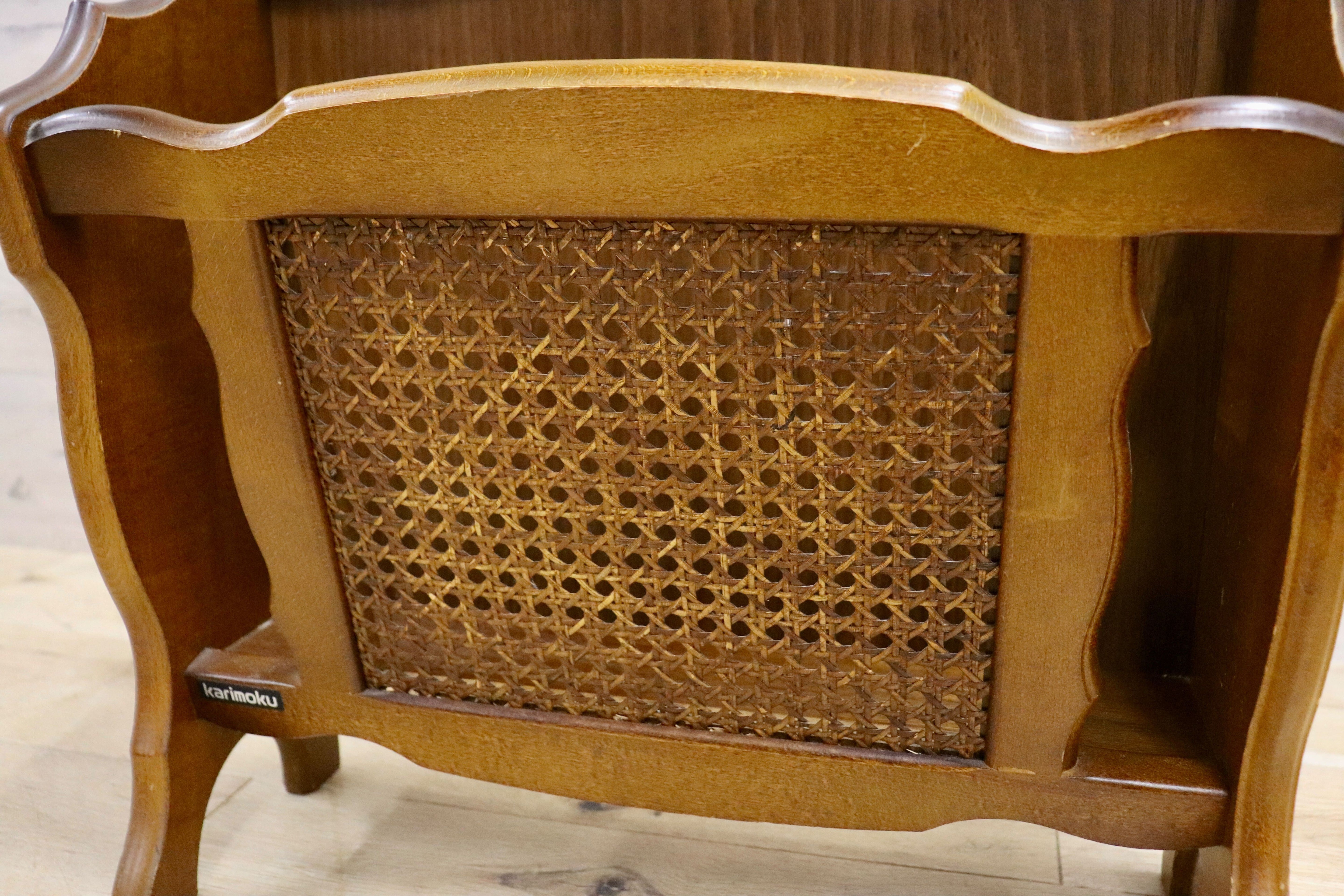 GMIK40○karimoku / カリモク コロニアル マガジンラック スリッパラック 雑誌入れ 収納 木製 ラタン