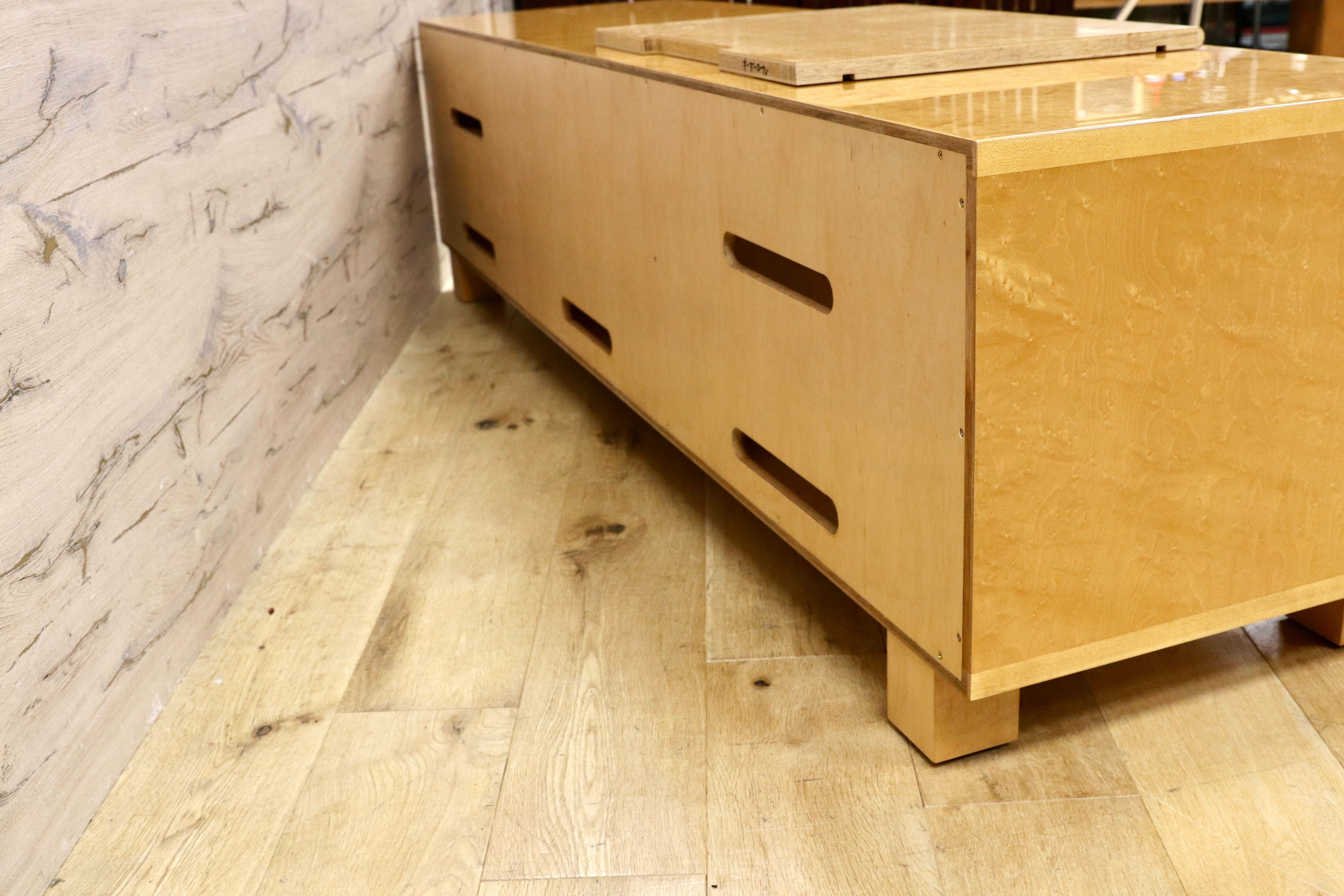 GMHF8○IDC大塚家具 スプレンダー テレビボード TVボード AVボード 藤川家具 バーズアイメープル 最高級 約40万 ショールーム展示品