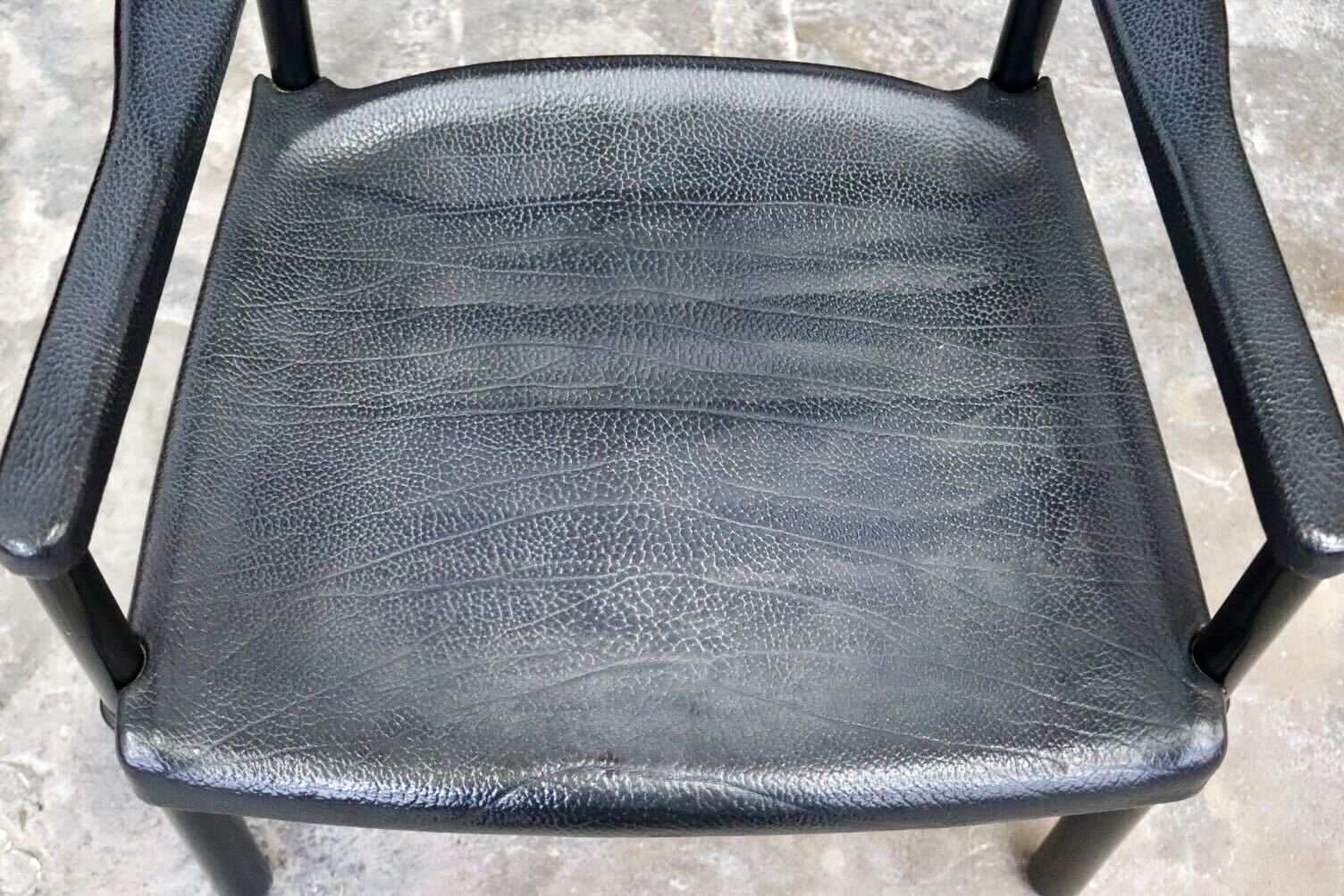 GMIS471D○レオナルド アームチェア ブラック スイス デザイナーズ家具 チェア 椅子 INTER-DECOR取扱い 検)Cassina Strassle Collection