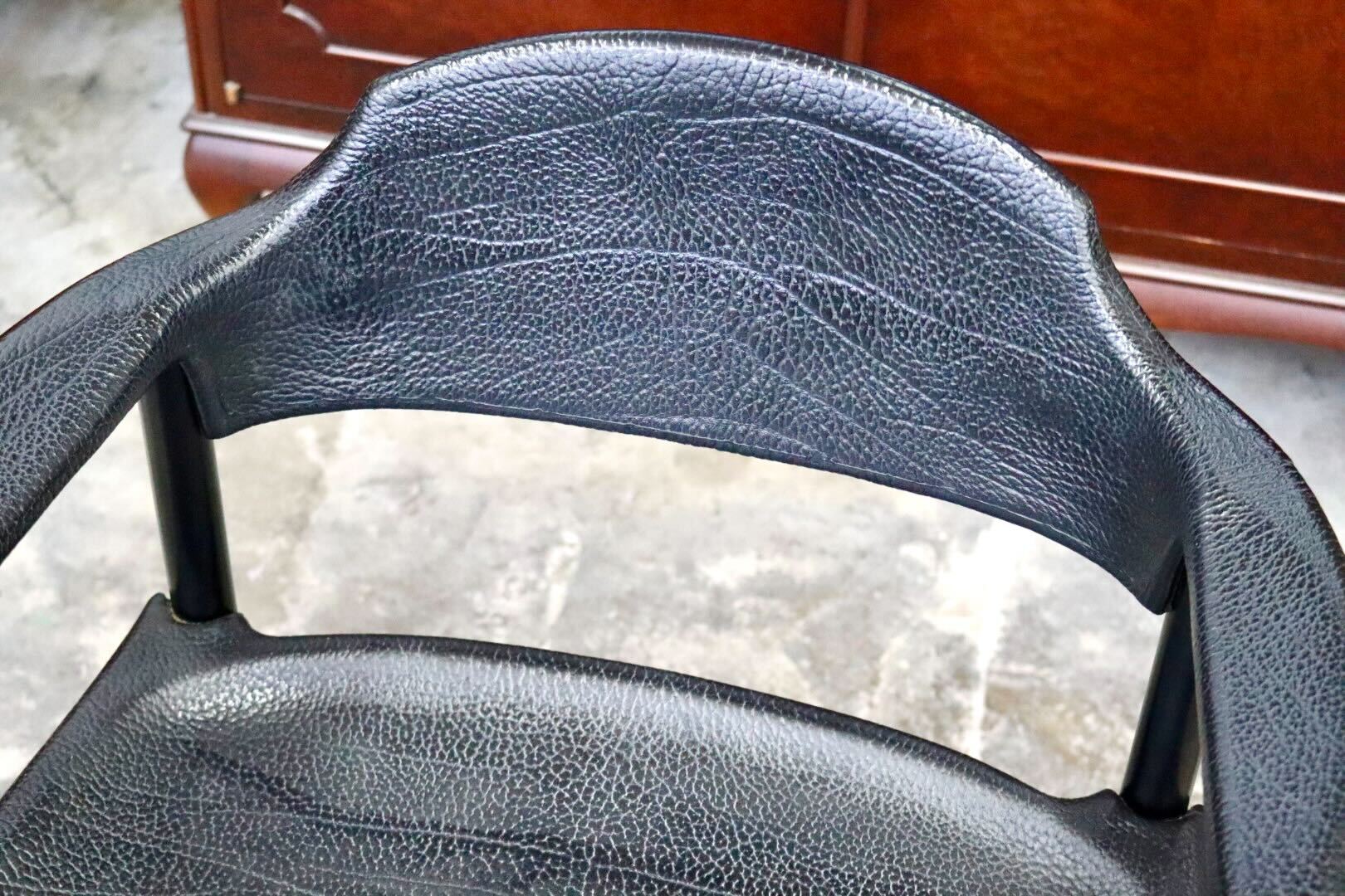 GMIS471D○レオナルド アームチェア ブラック スイス デザイナーズ家具 チェア 椅子 INTER-DECOR取扱い 検)Cassina Strassle Collection