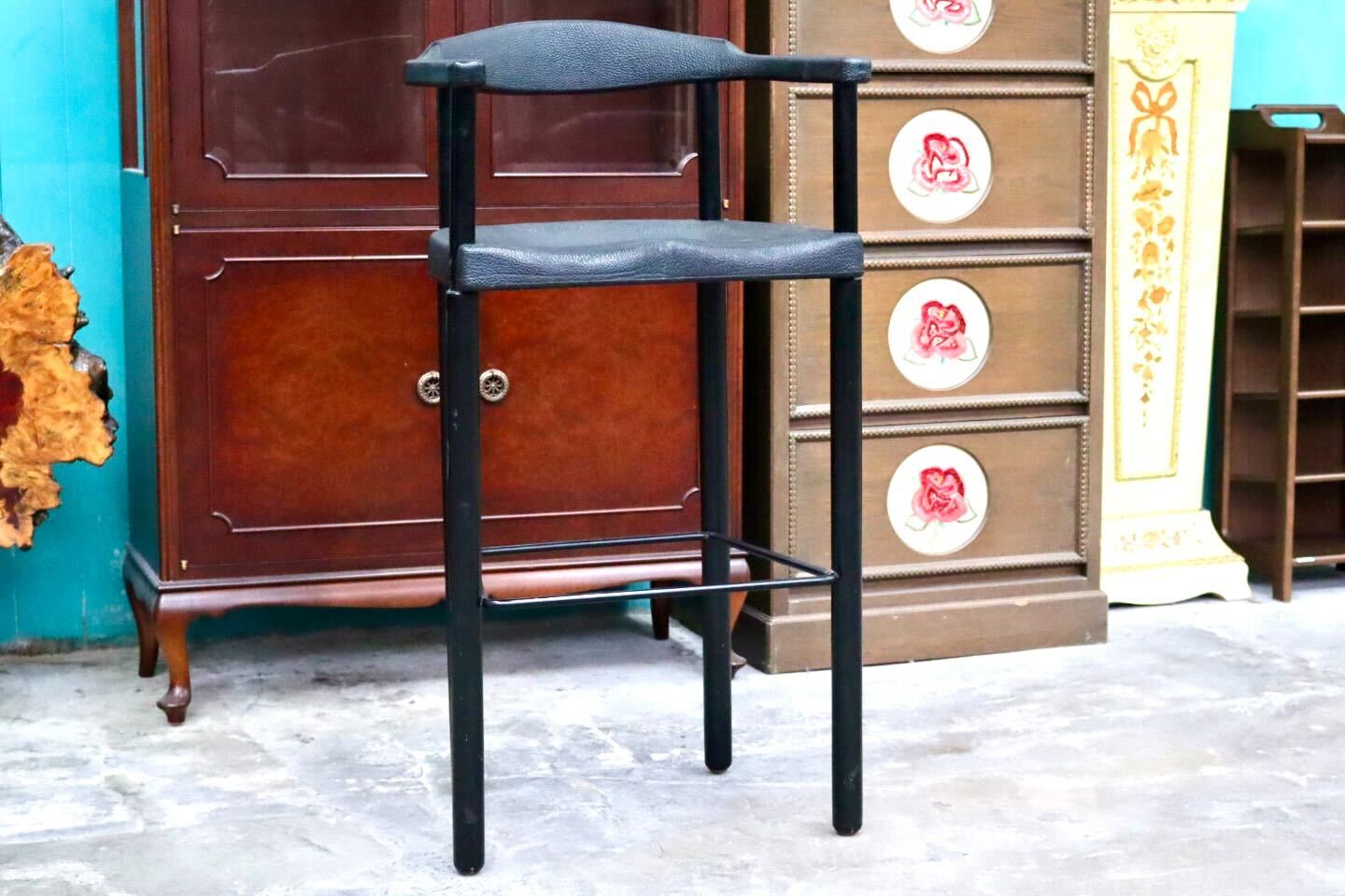 GMIS471E○レオナルド アームチェア カウンターチェア ブラック デザイナーズ 椅子 INTER-DECOR取扱い 検)Cassina Strassle Collection