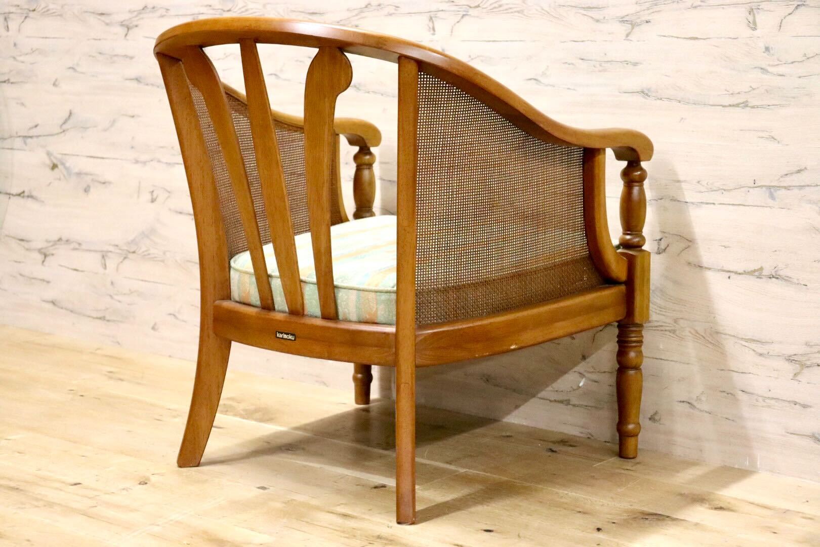GMHH106B○karimoku / カリモク アームチェア ラウンジチェア シングルソファ ラタン ファブリック 椅子 アンティーク 国産家具