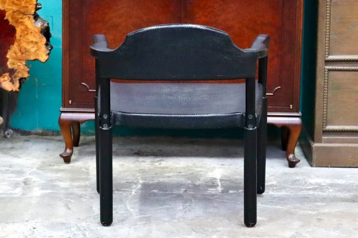 GMIS471H○レオナルド アームチェア ブラック スイス デザイナーズ家具 チェア 椅子 INTER-DECOR取扱い 検)Cassina Strassle Collection