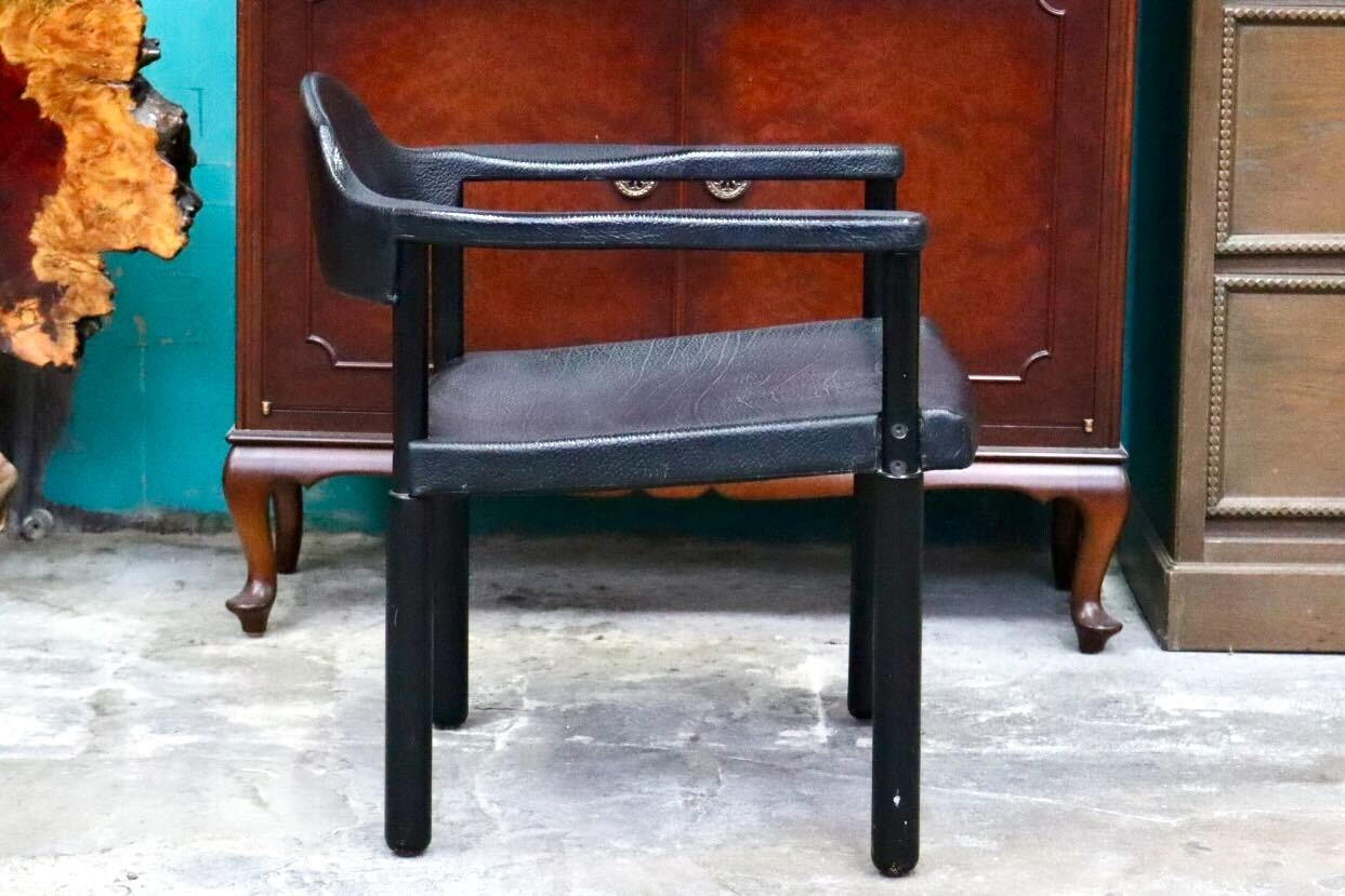 GMIS471H○レオナルド アームチェア ブラック スイス デザイナーズ家具 チェア 椅子 INTER-DECOR取扱い 検)Cassina Strassle Collection