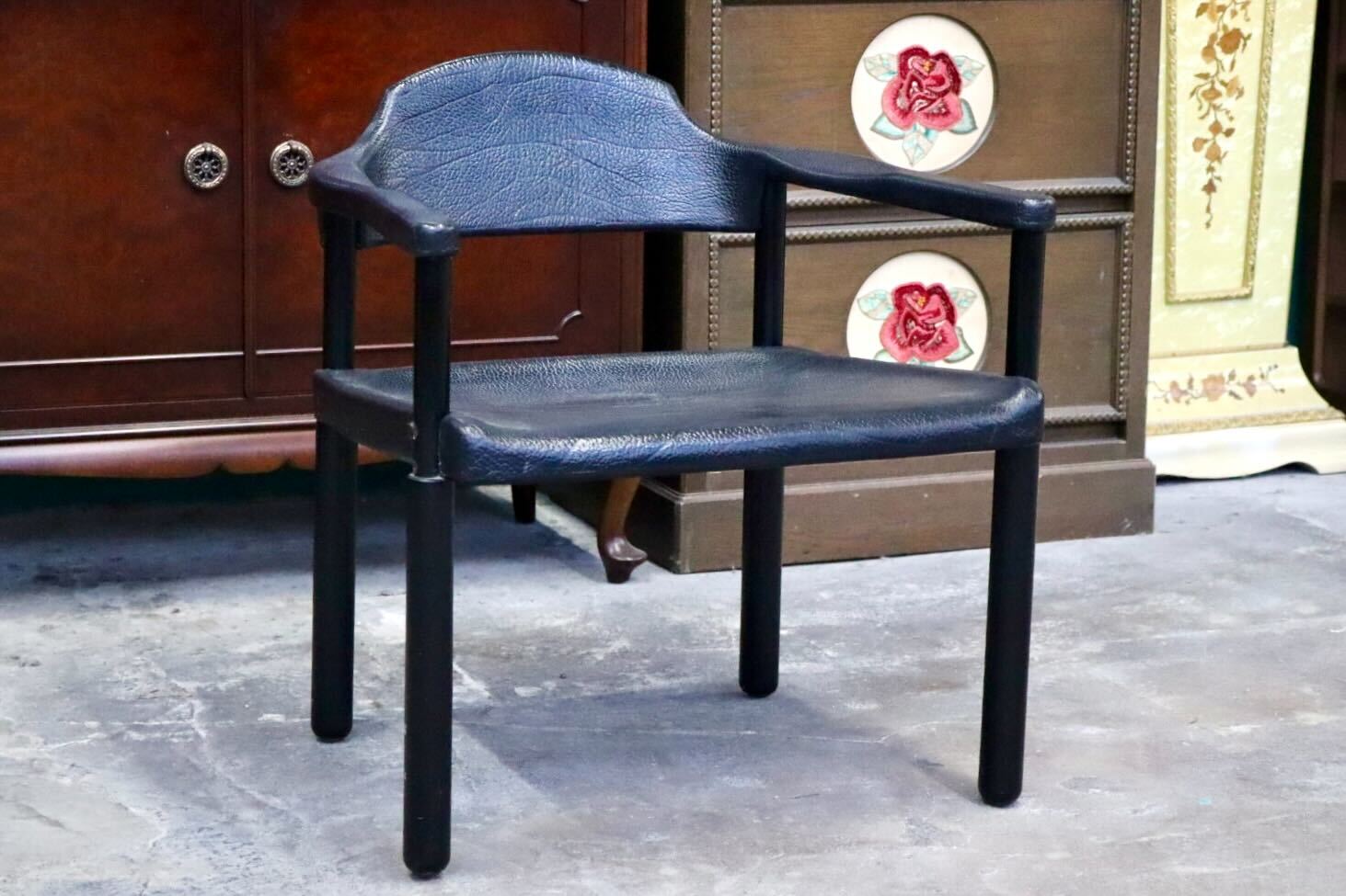 GMIS471J○レオナルド アームチェア ブラック スイス デザイナーズ家具 チェア 椅子 INTER-DECOR取扱い 検)Cassina Strassle Collection